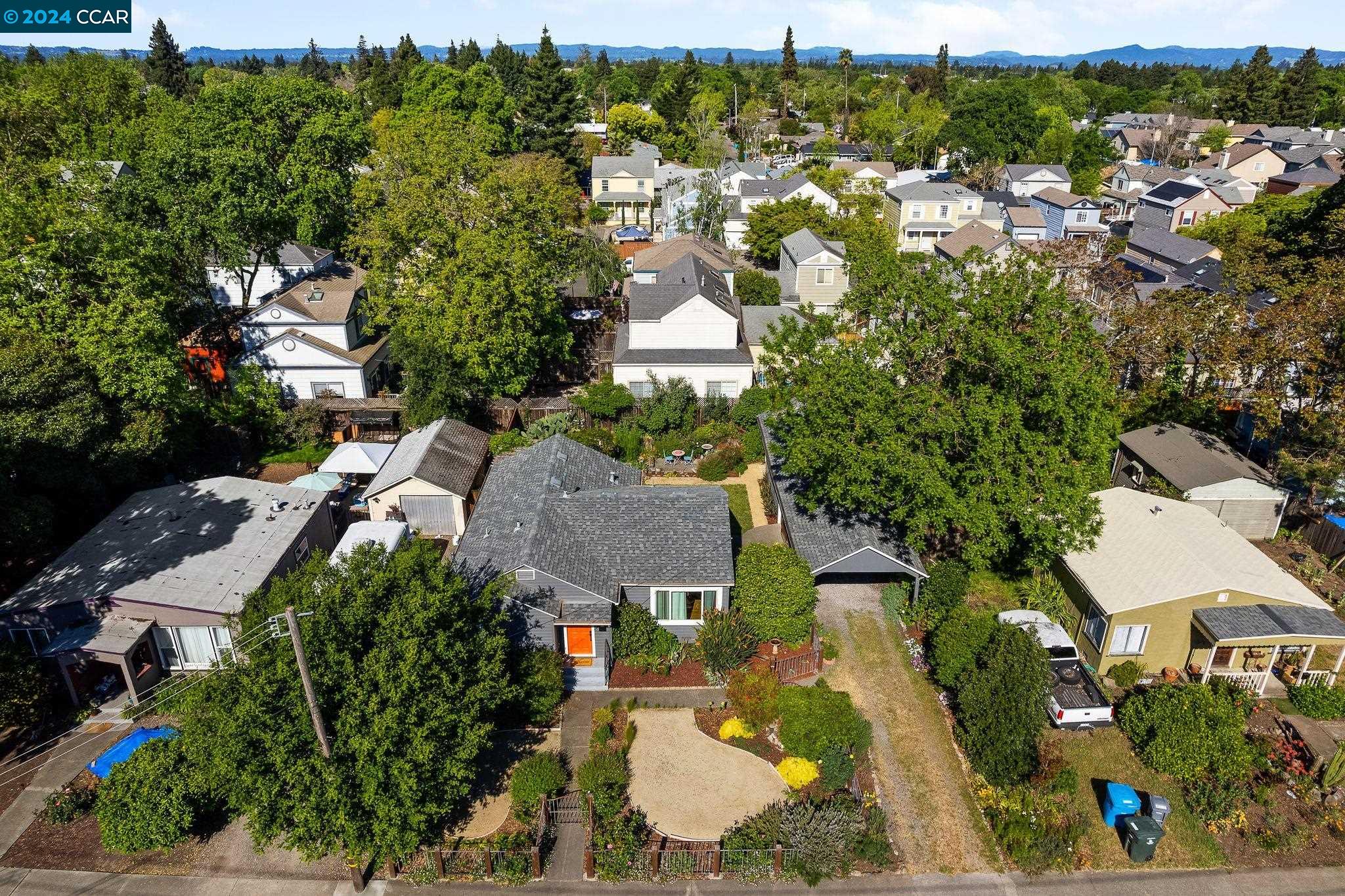 921 Saracen Rd