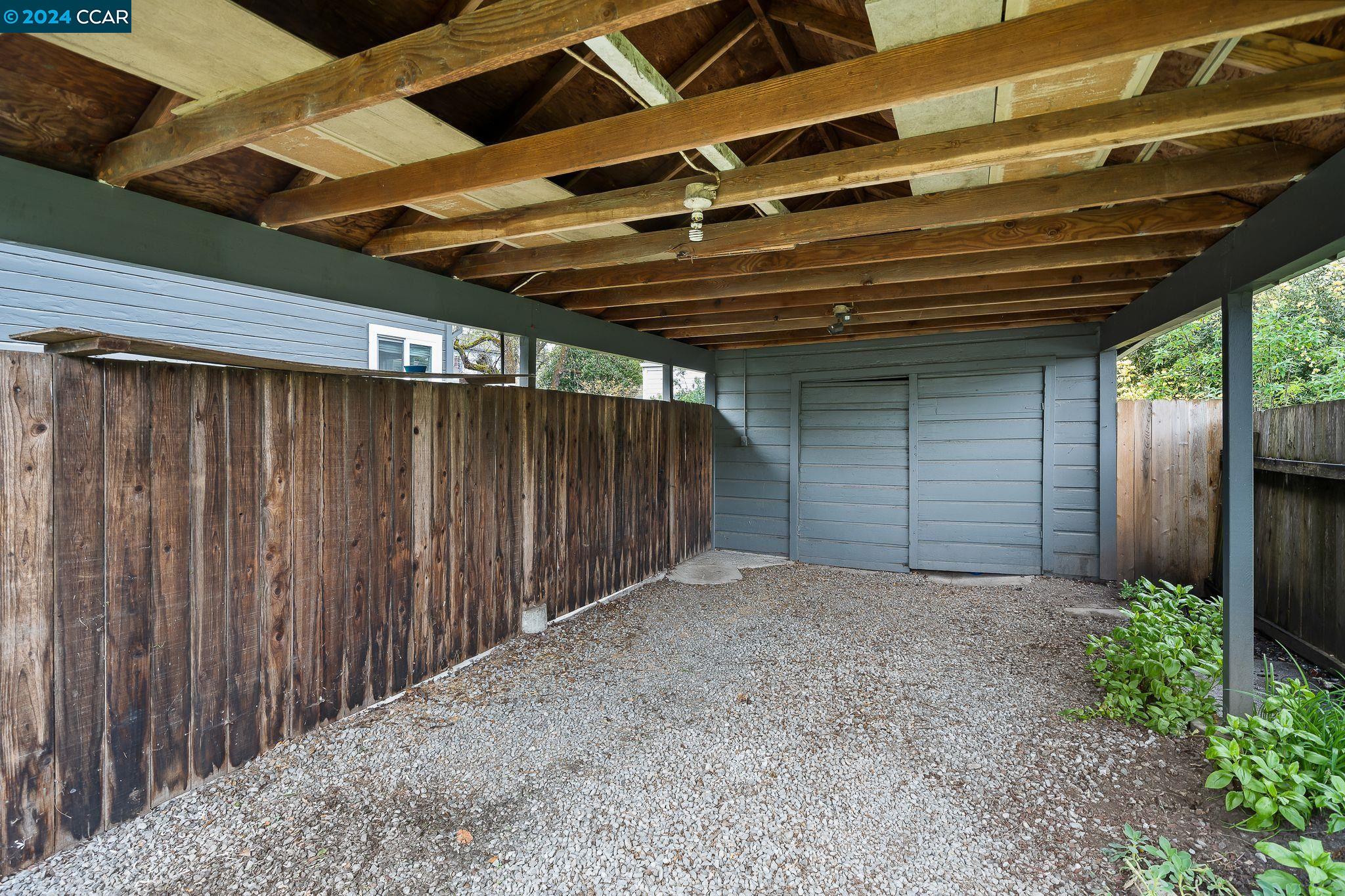 921 Saracen Rd