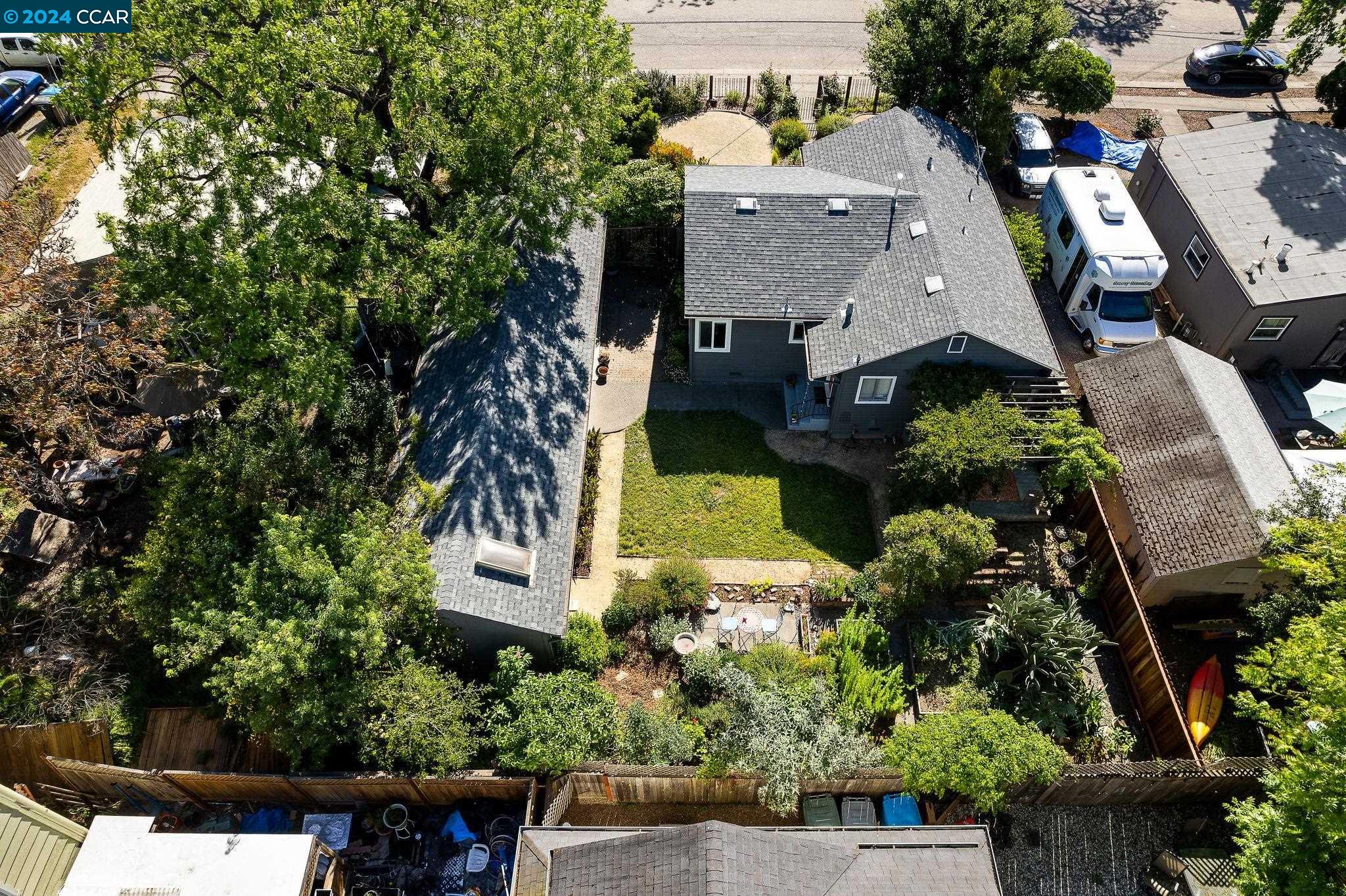 921 Saracen Rd