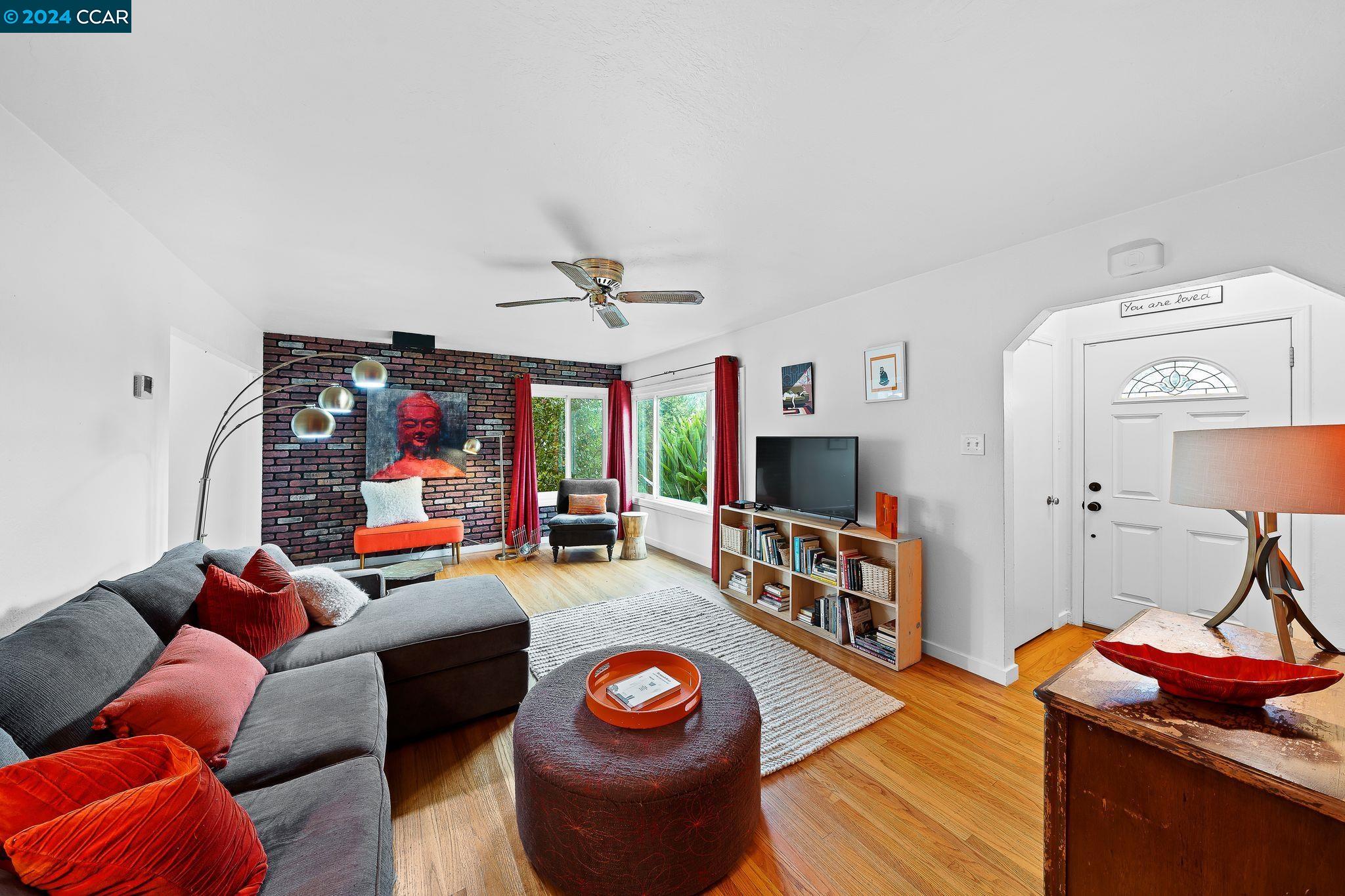 921 Saracen Rd