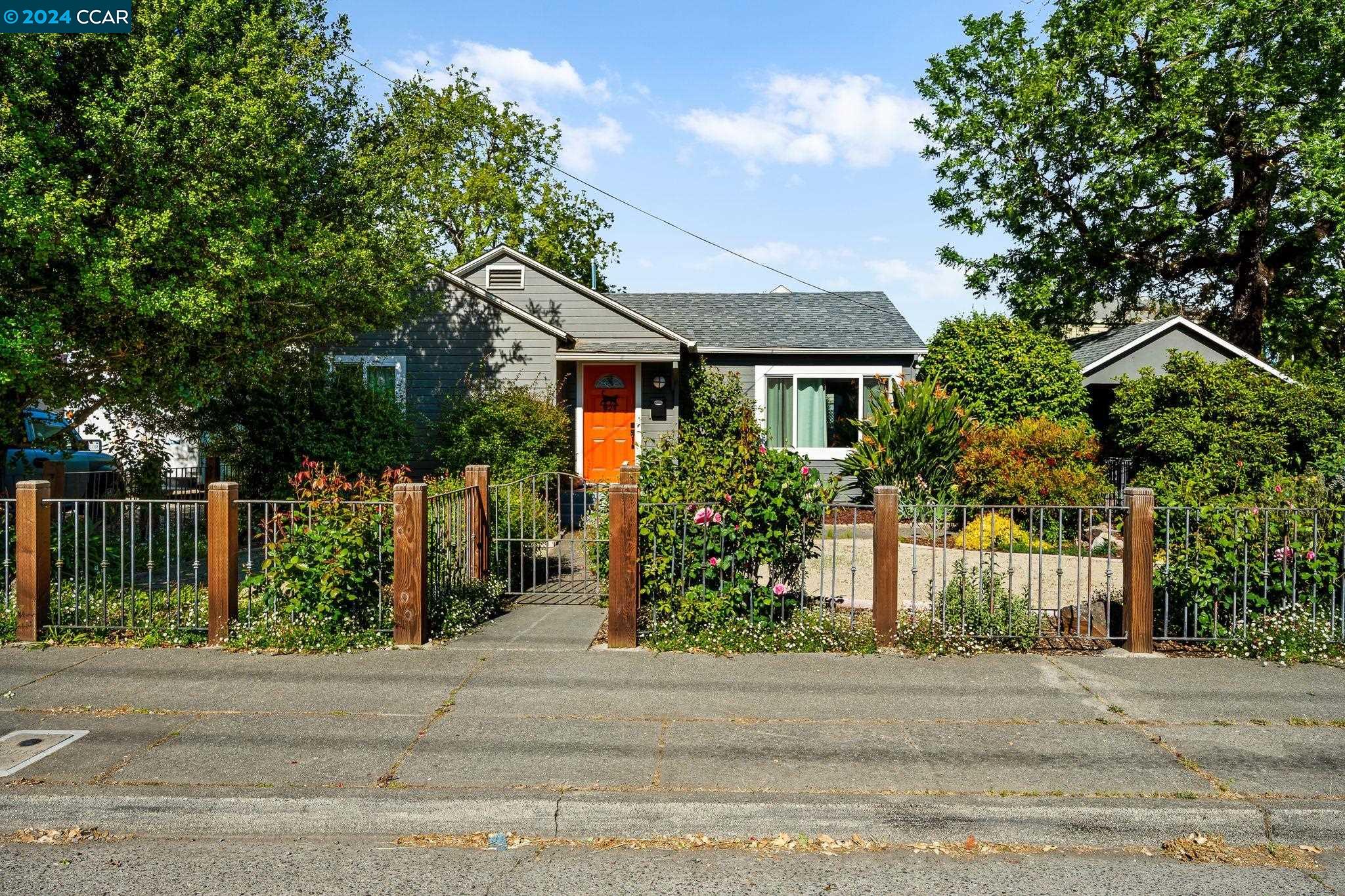 921 Saracen Rd