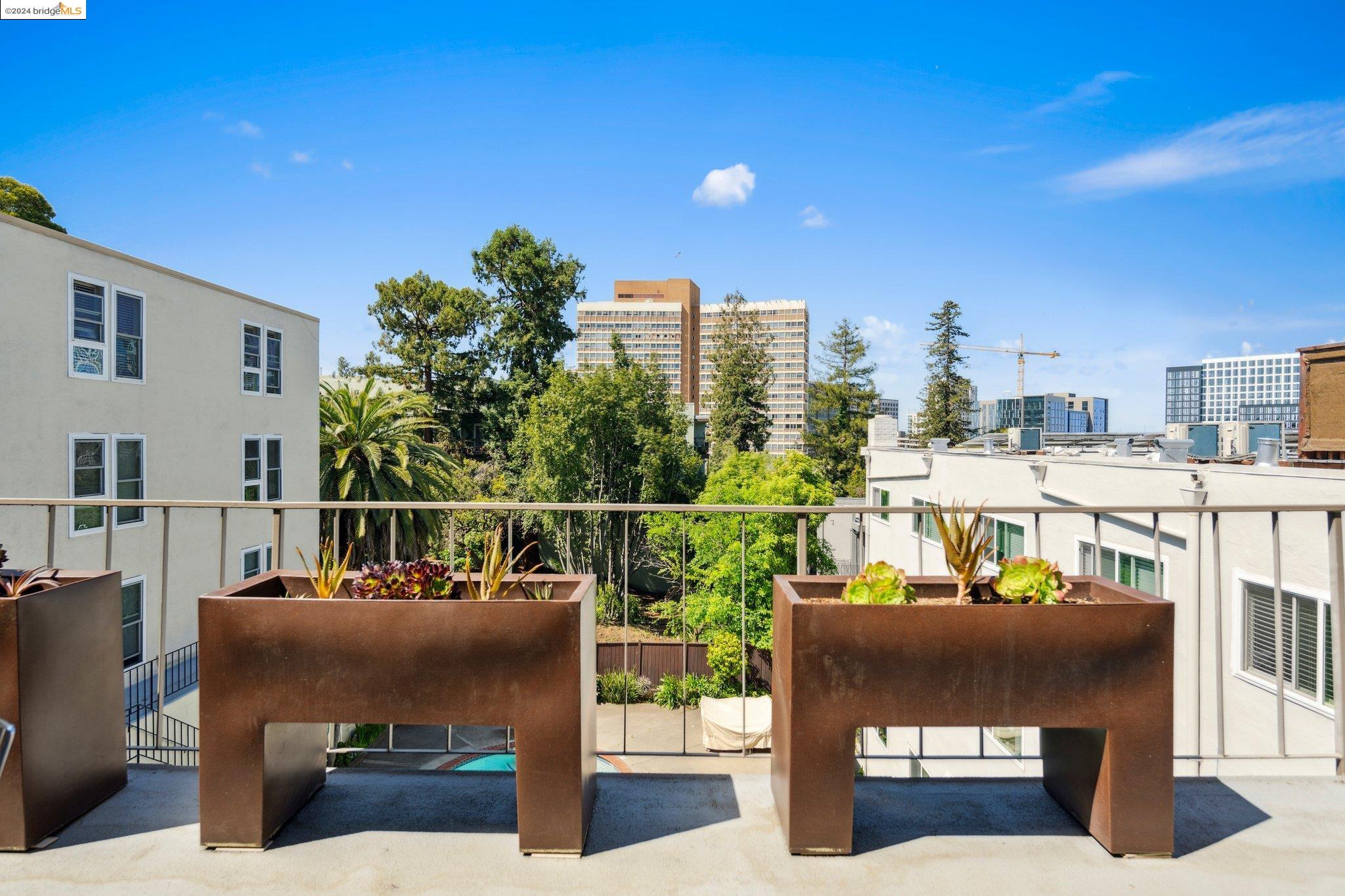 255 Lee St # 4