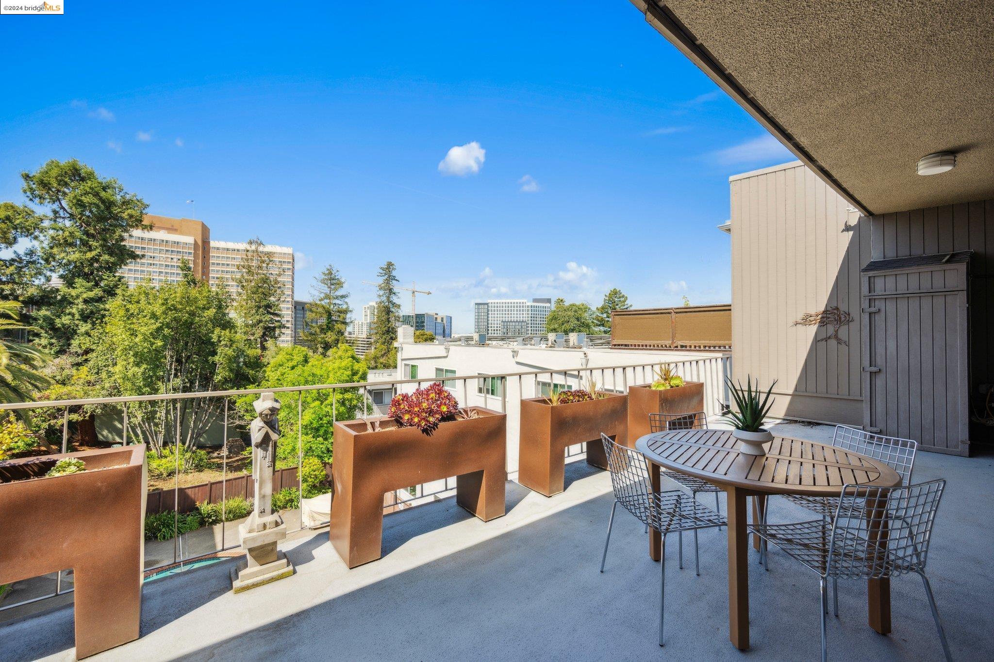 255 Lee St # 4