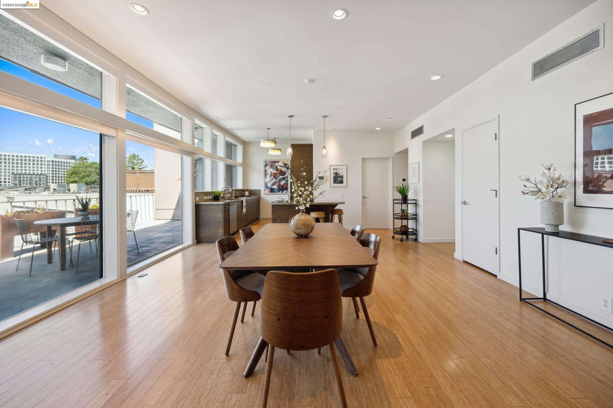 255 Lee St # 4