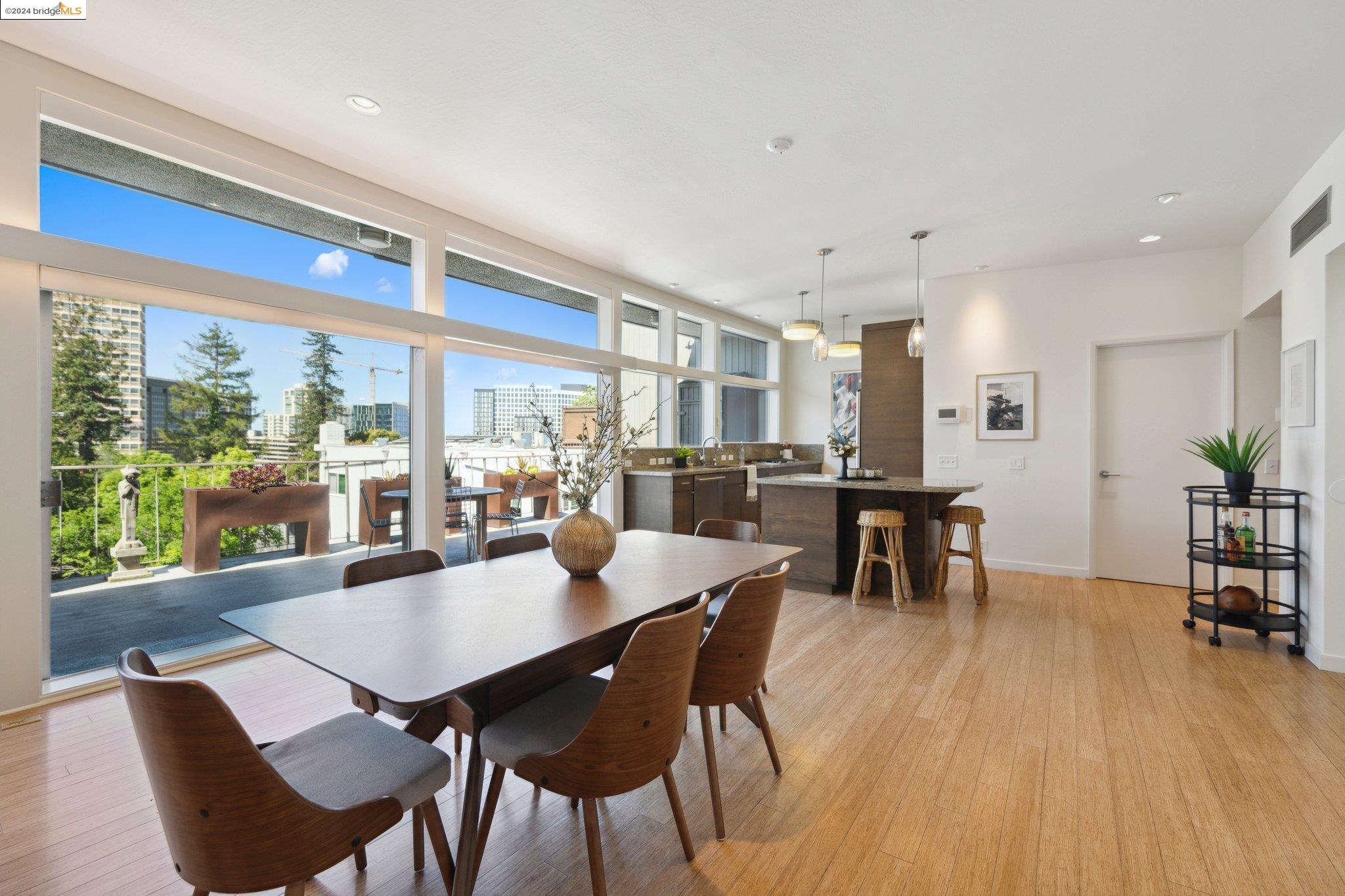255 Lee St # 4