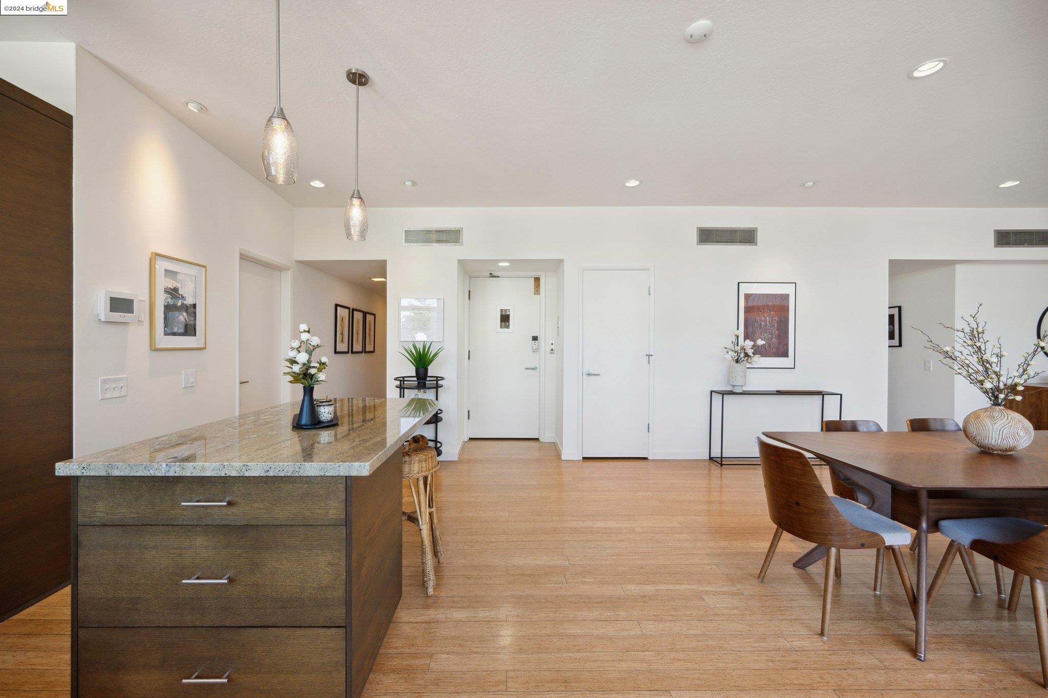 255 Lee St # 4