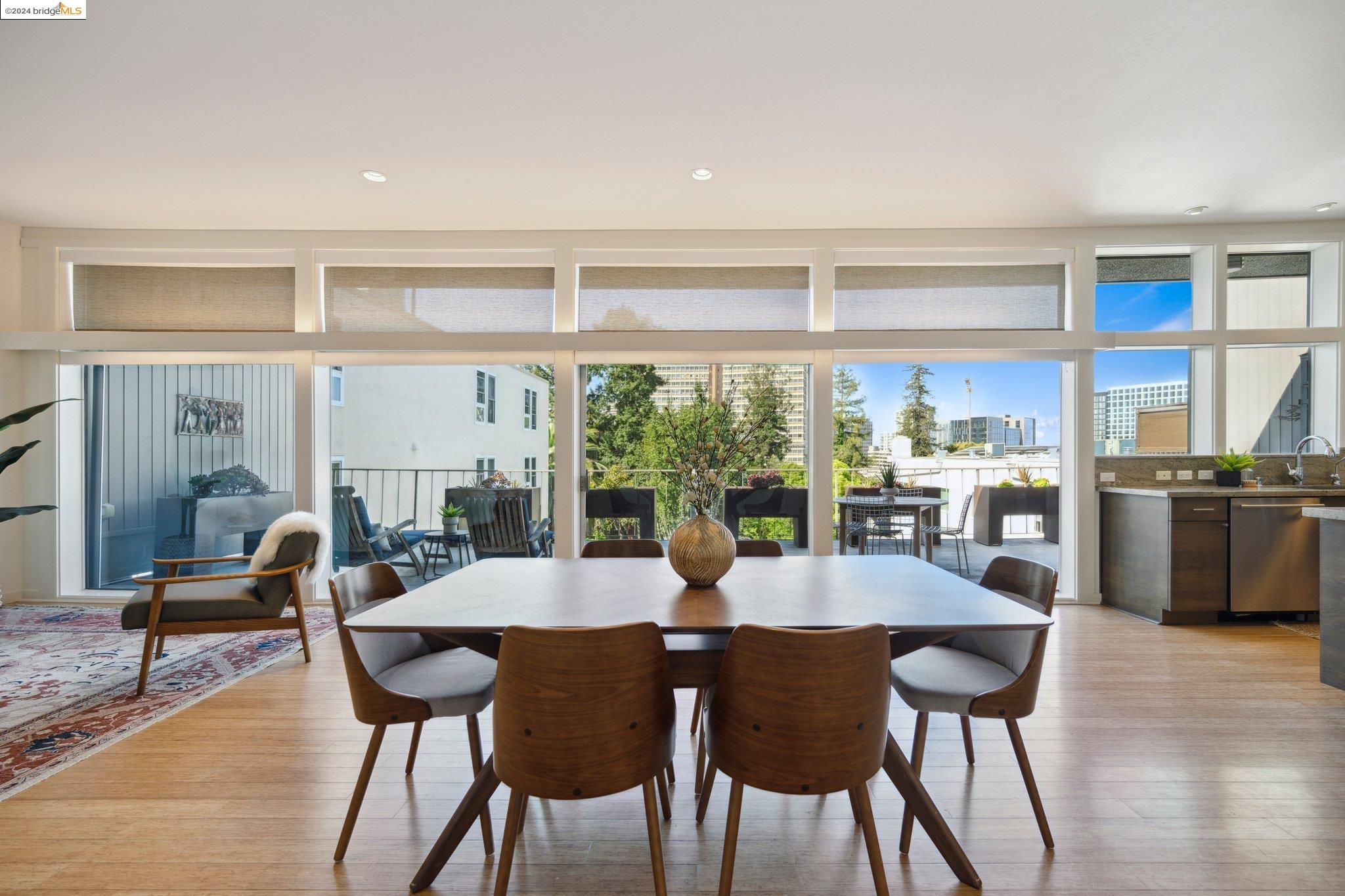 255 Lee St # 4