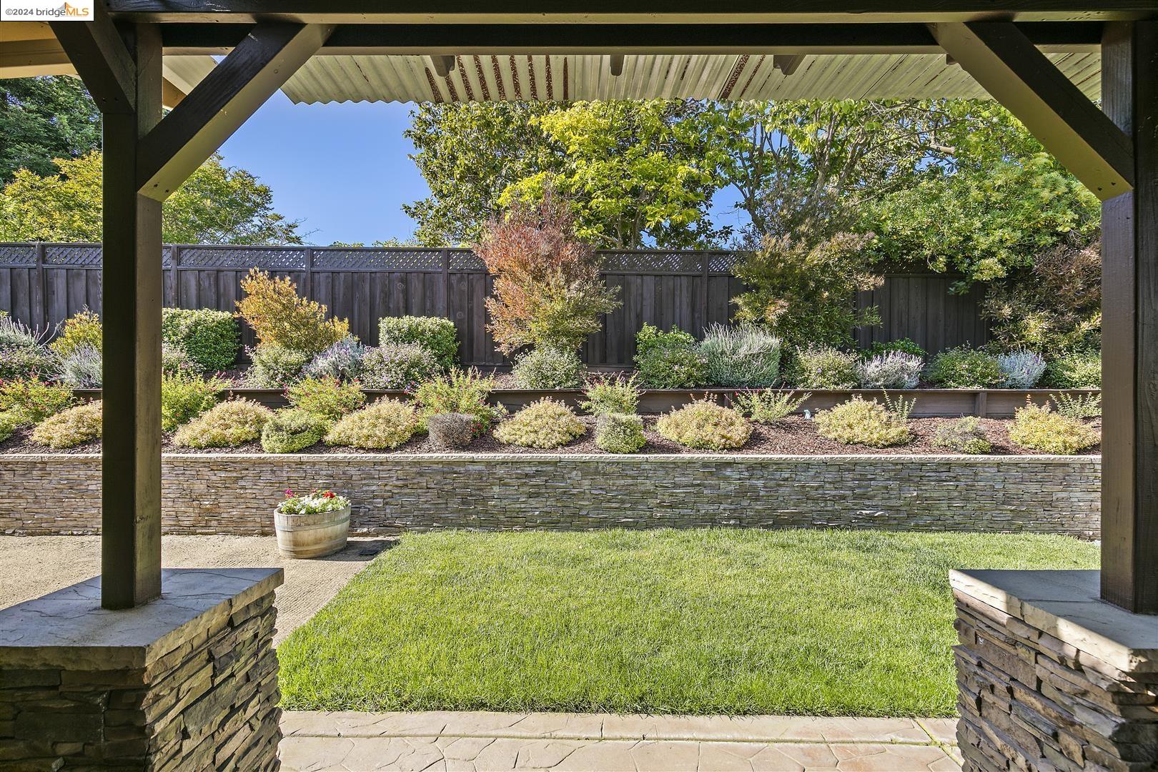 11726 Serra Ct