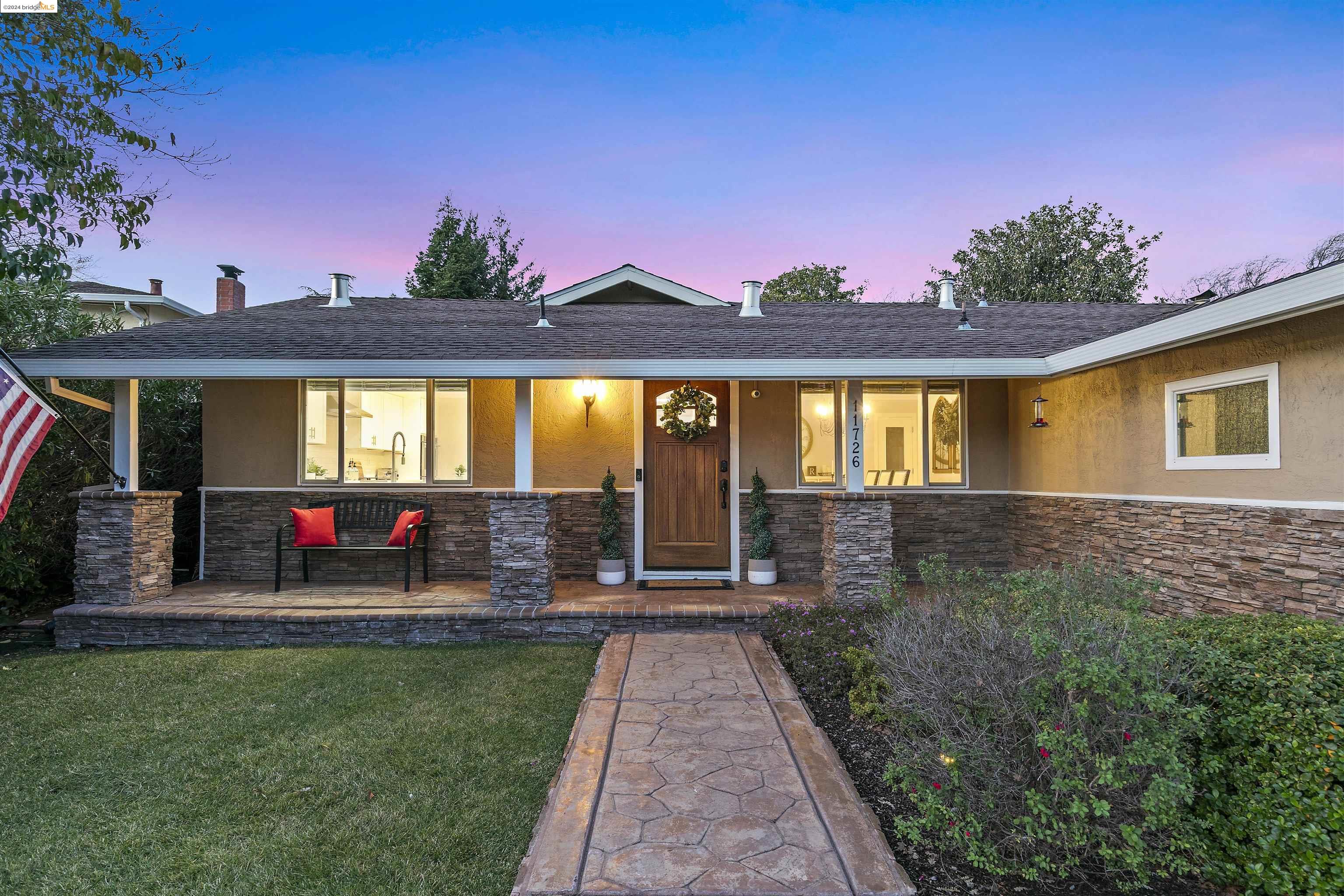 11726 Serra Ct