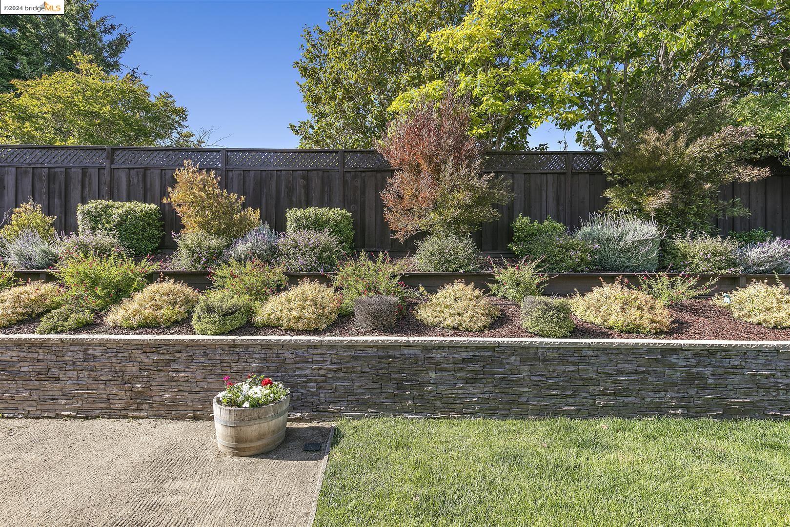 11726 Serra Ct
