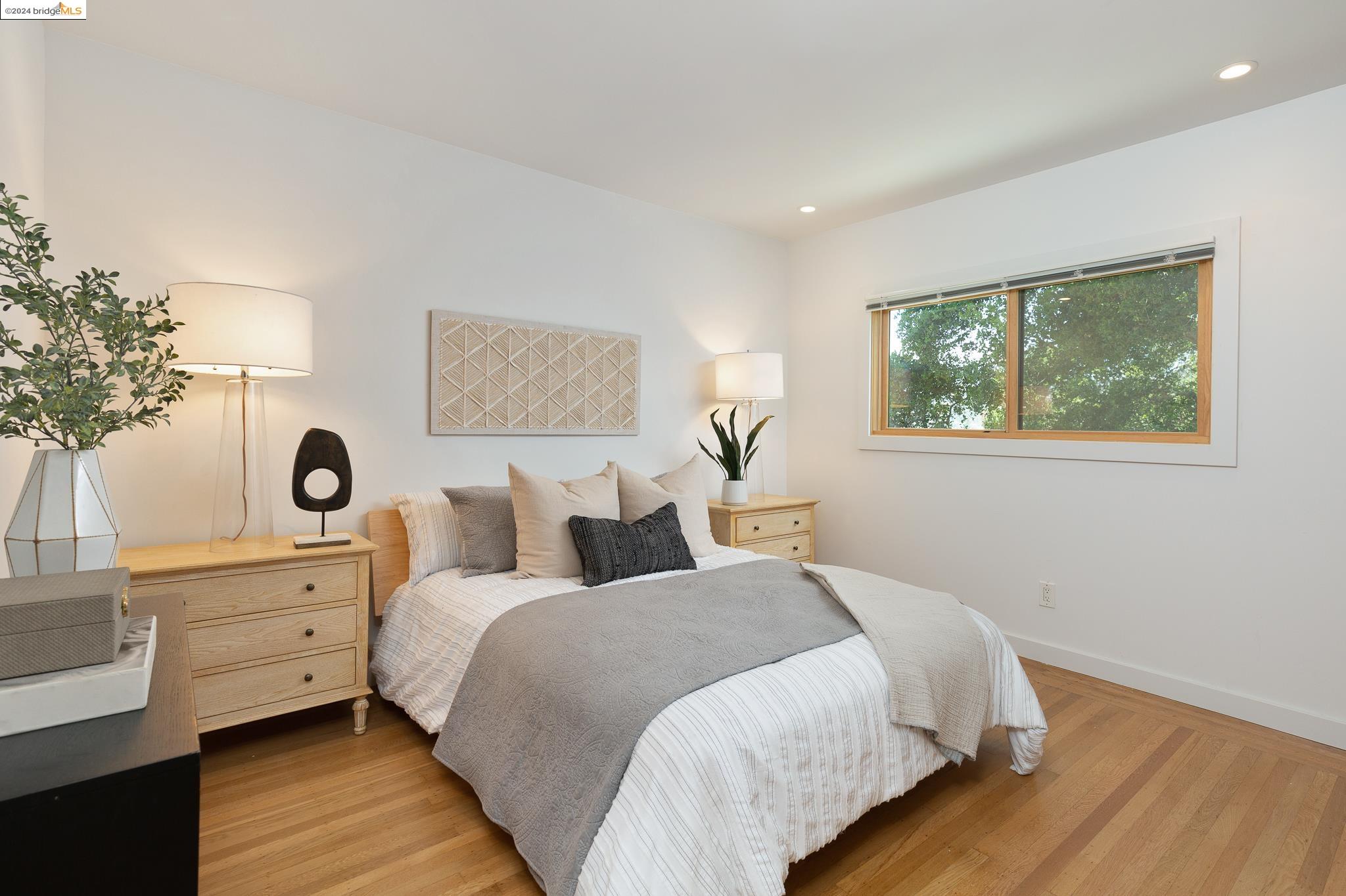 5962 Johnston Dr.