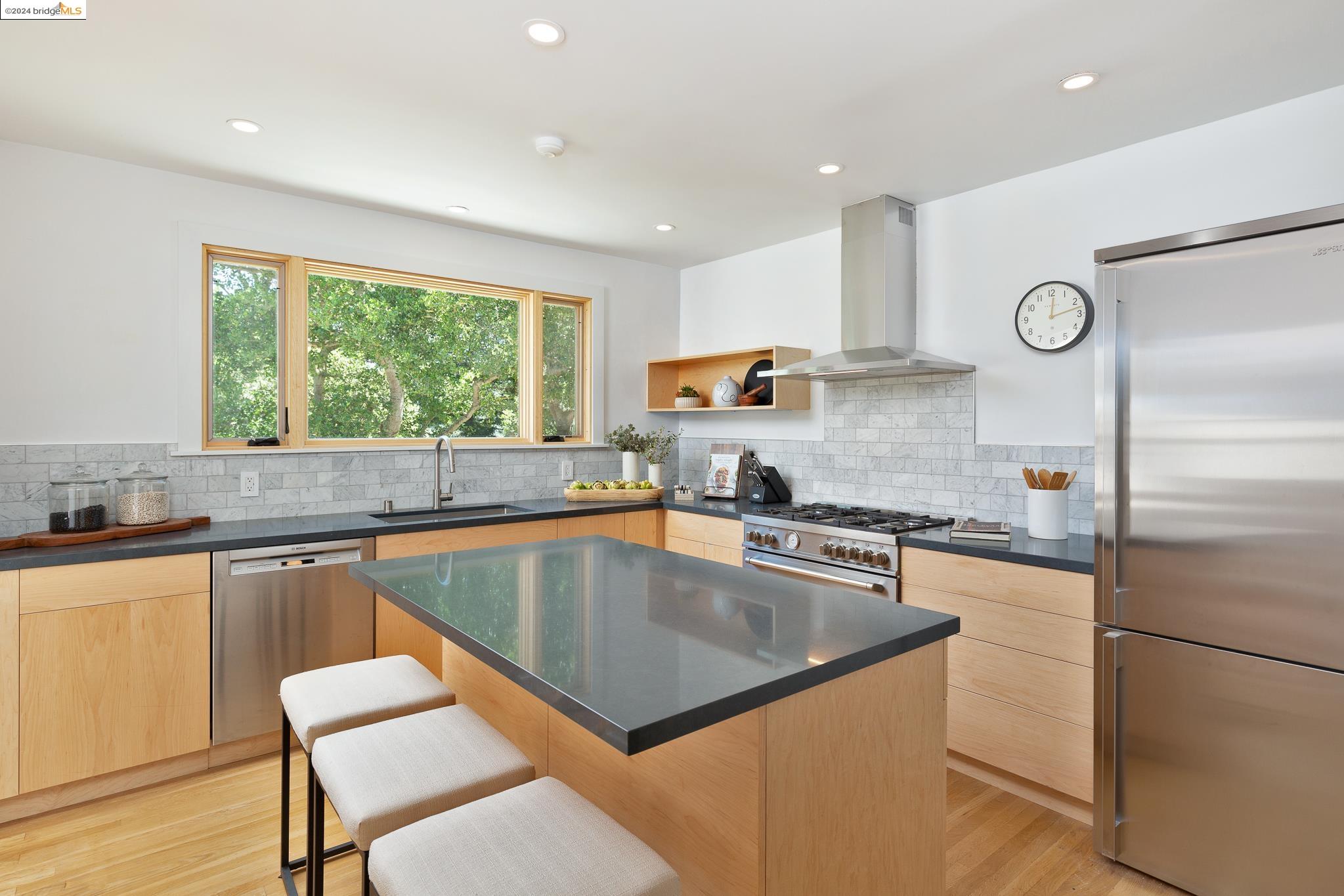 5962 Johnston Dr.