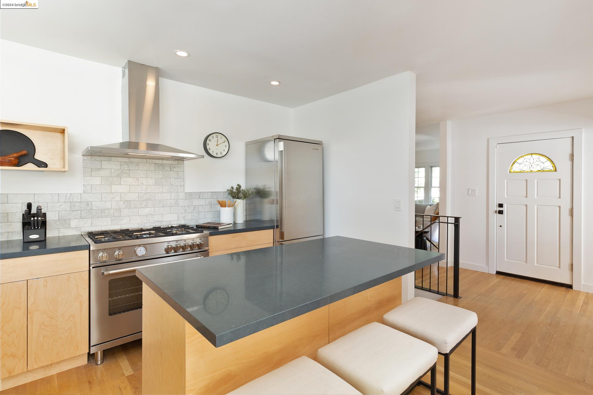 5962 Johnston Dr.