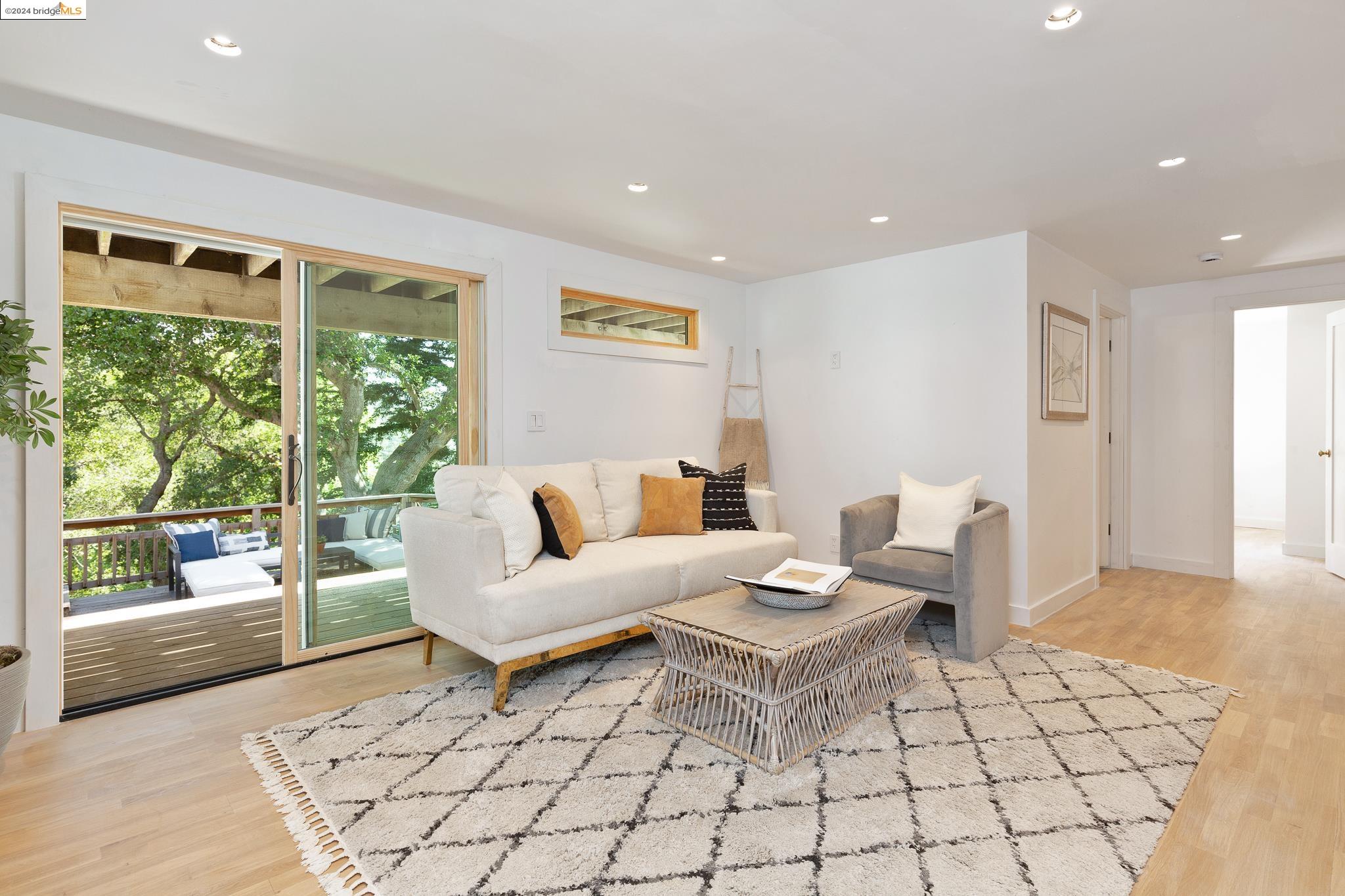 5962 Johnston Dr.