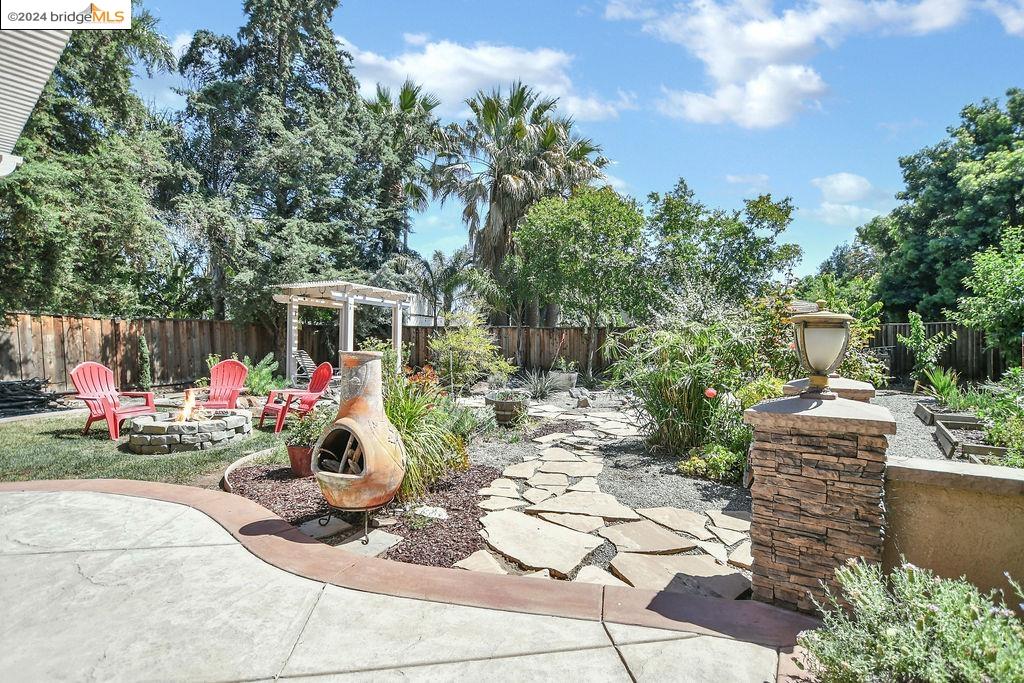 1736 Diamond Springs Ct
