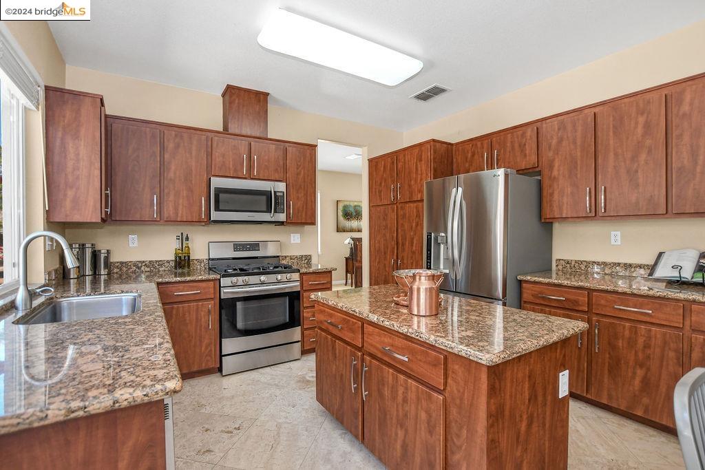1736 Diamond Springs Ct