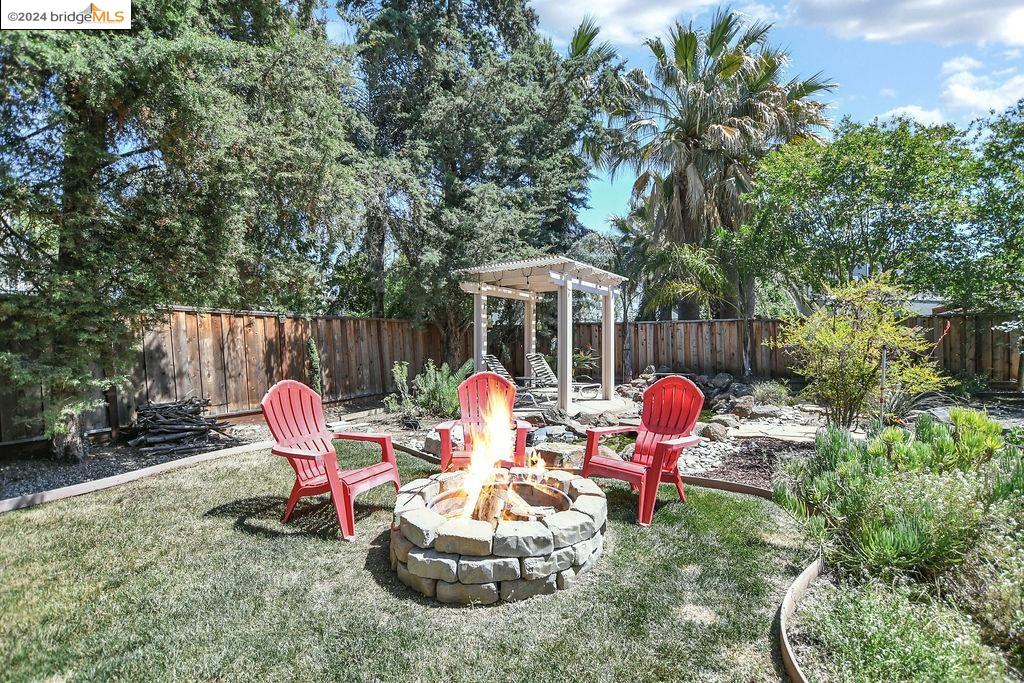 1736 Diamond Springs Ct