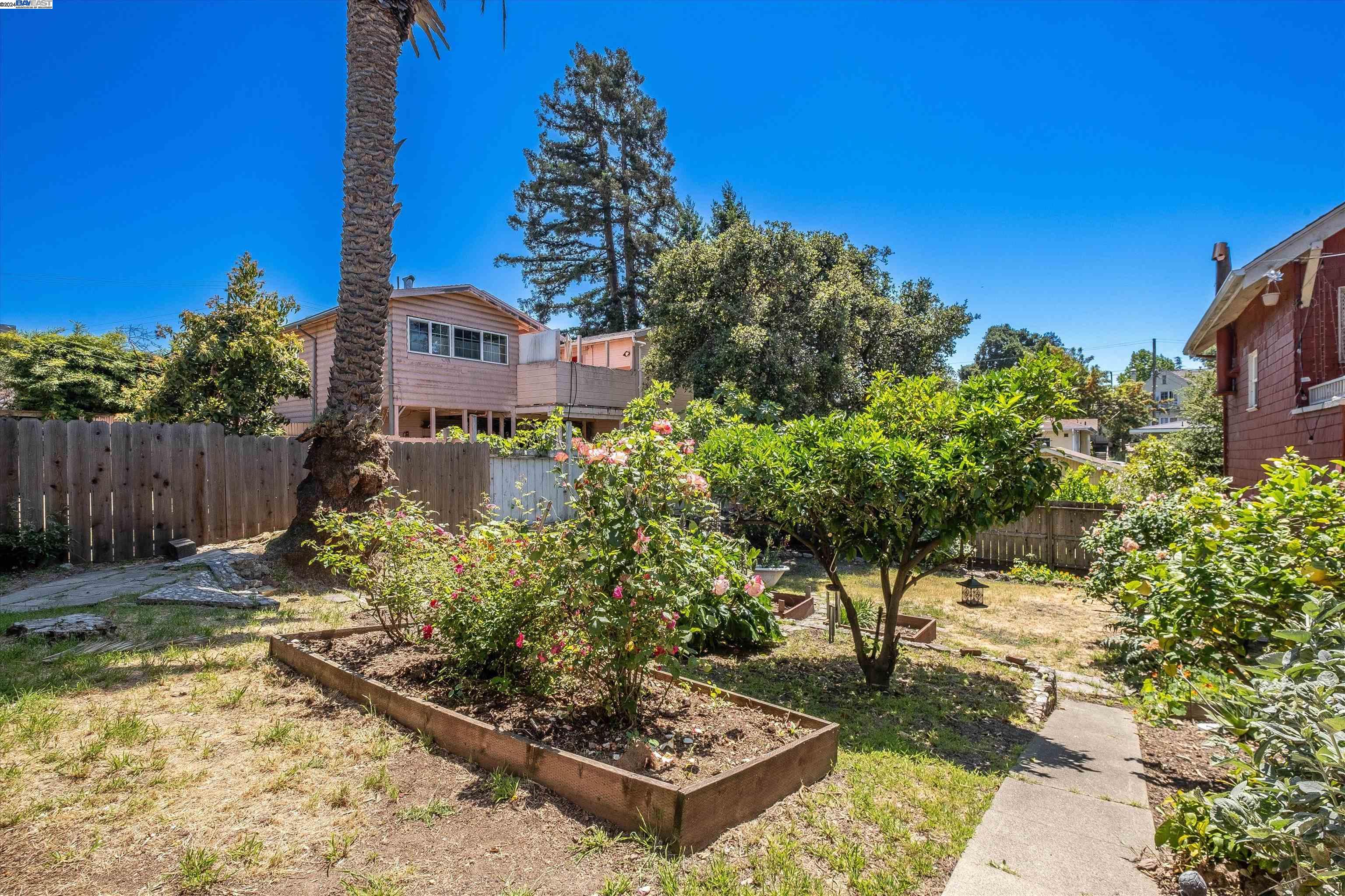 1257 Macarthur Blvd