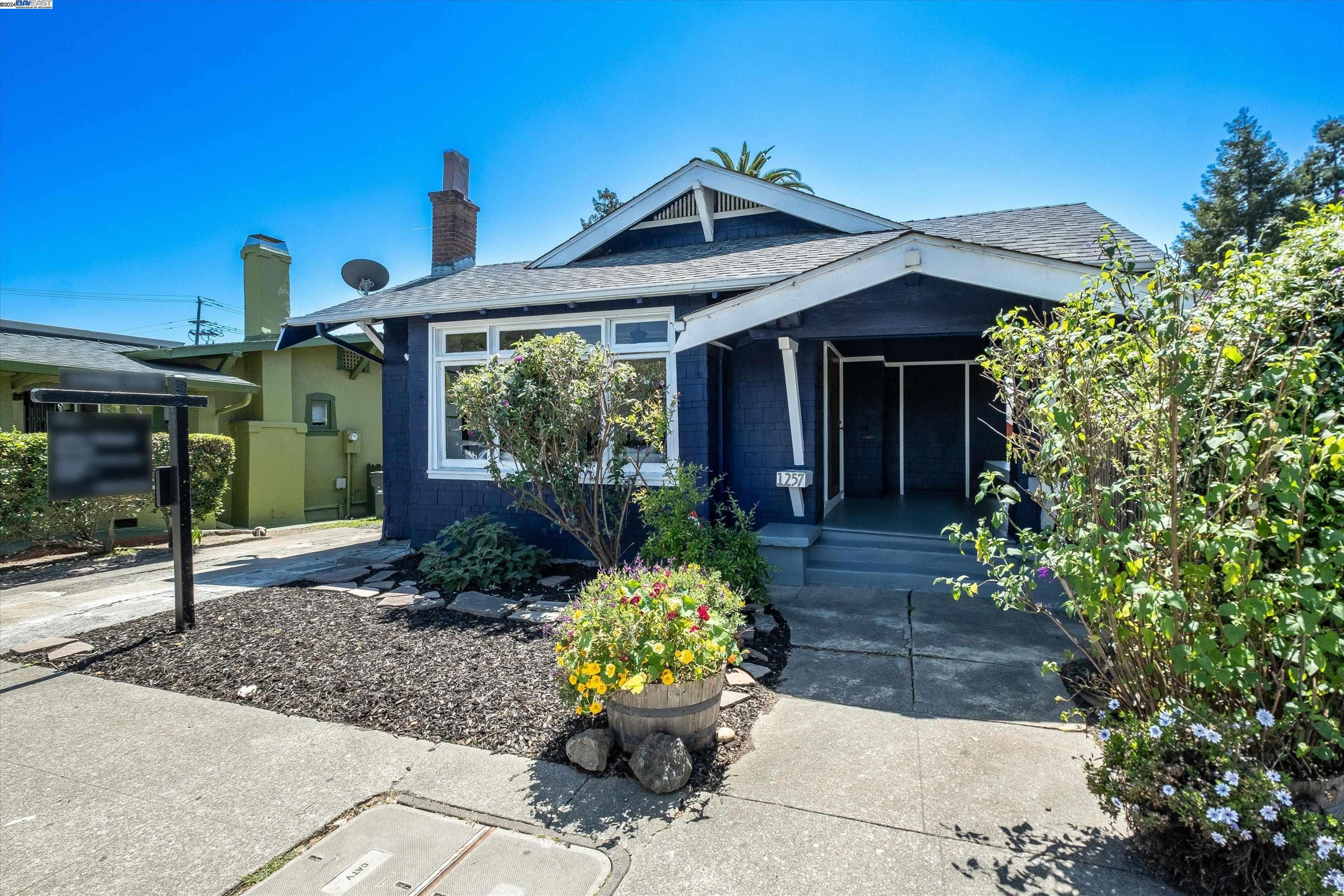 1257 Macarthur Blvd