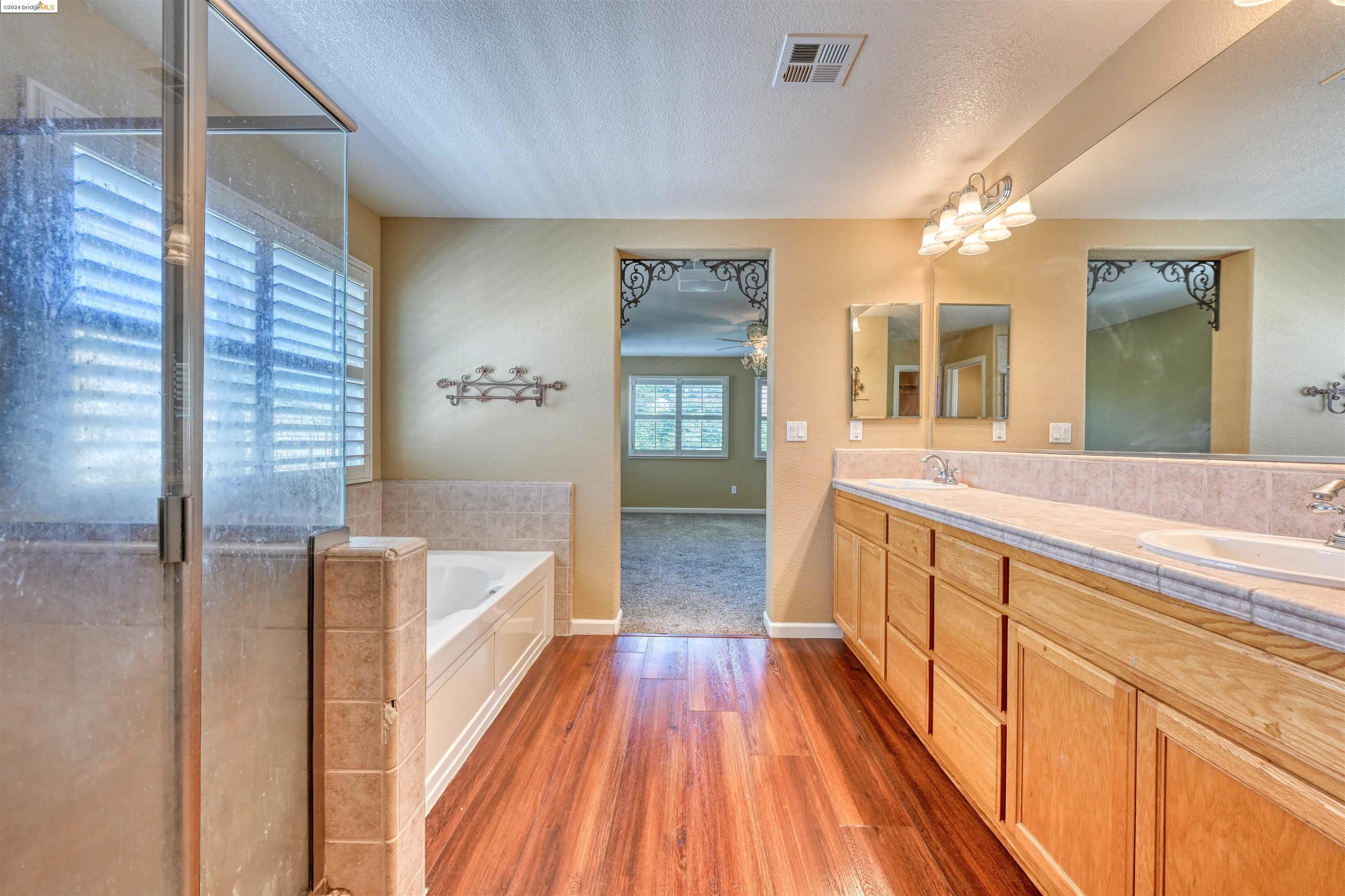 34 Vella Cir