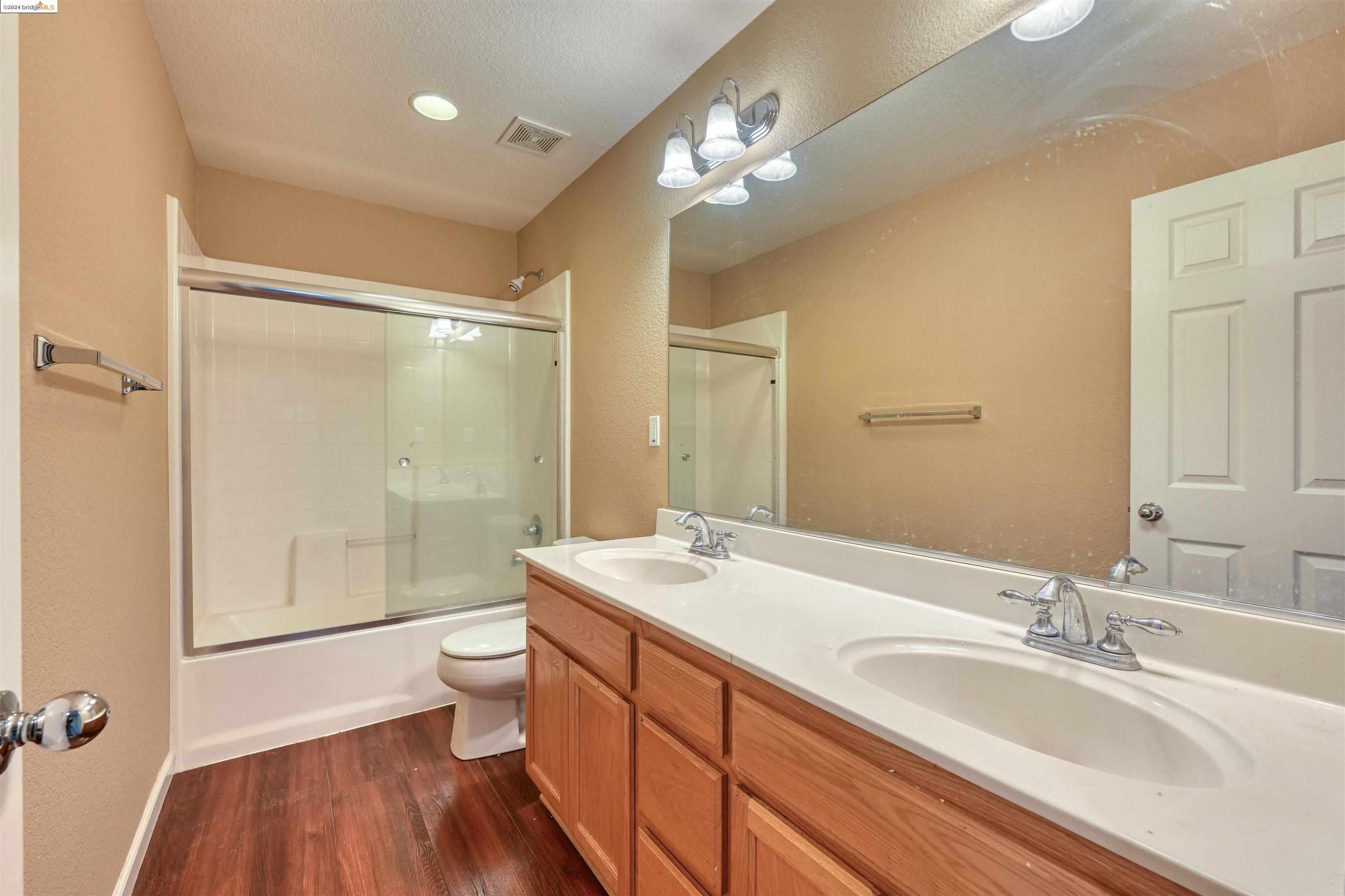 34 Vella Cir