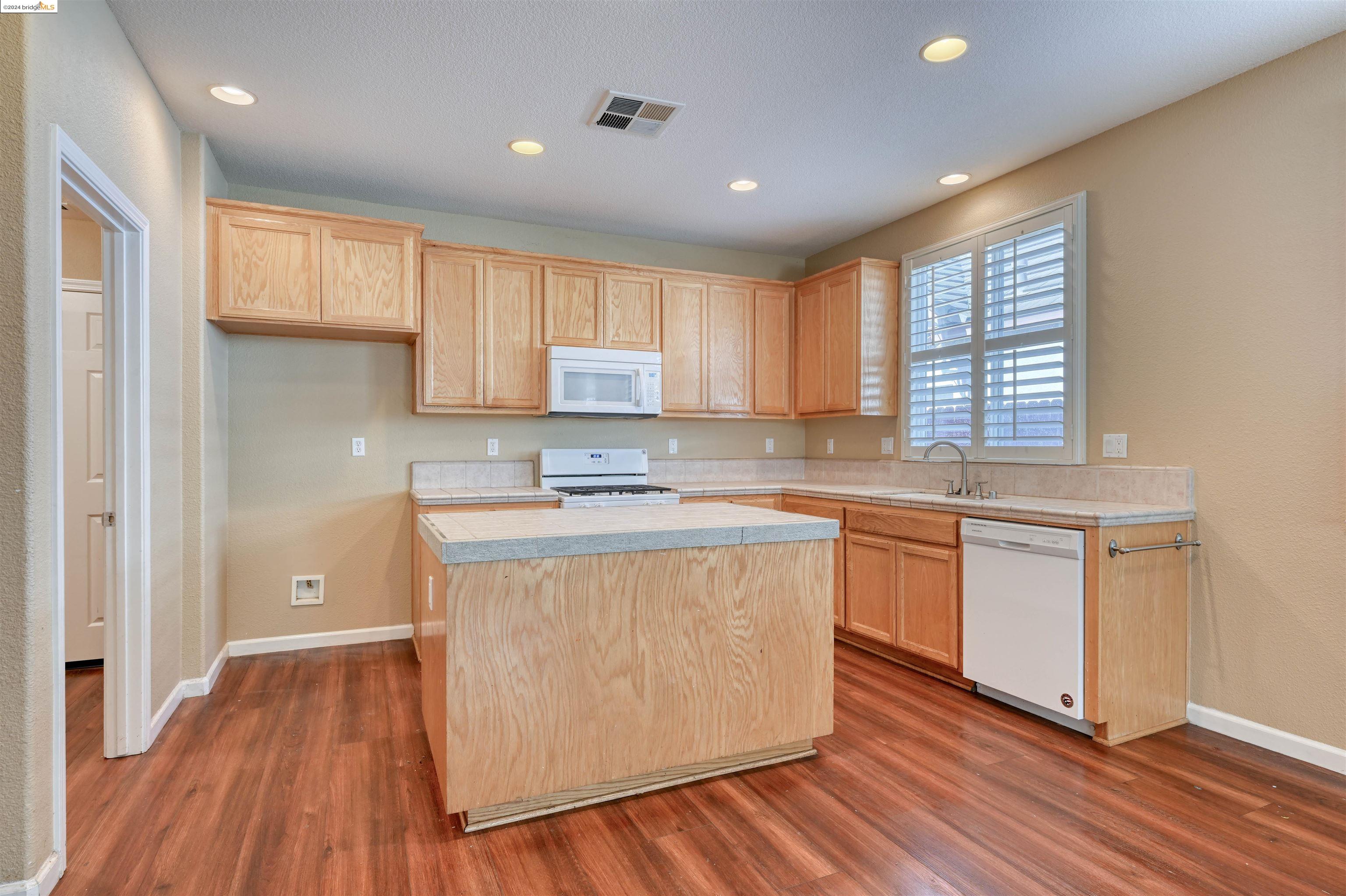 34 Vella Cir