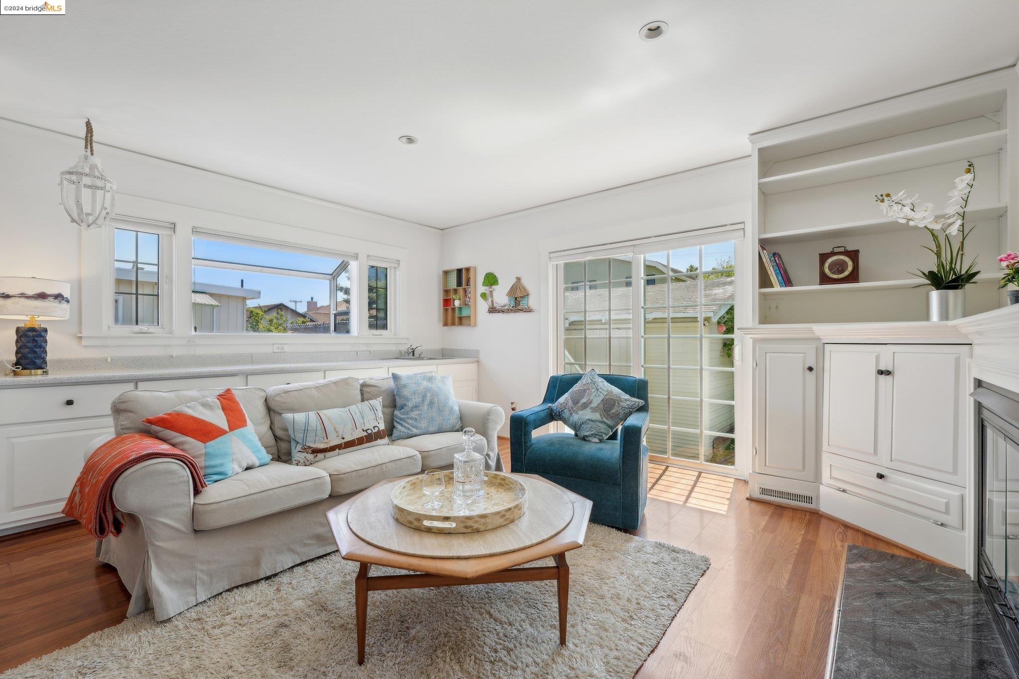 238 Beach Rd