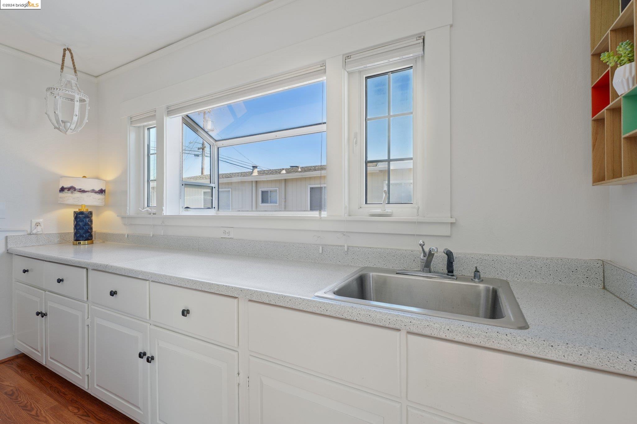238 Beach Rd