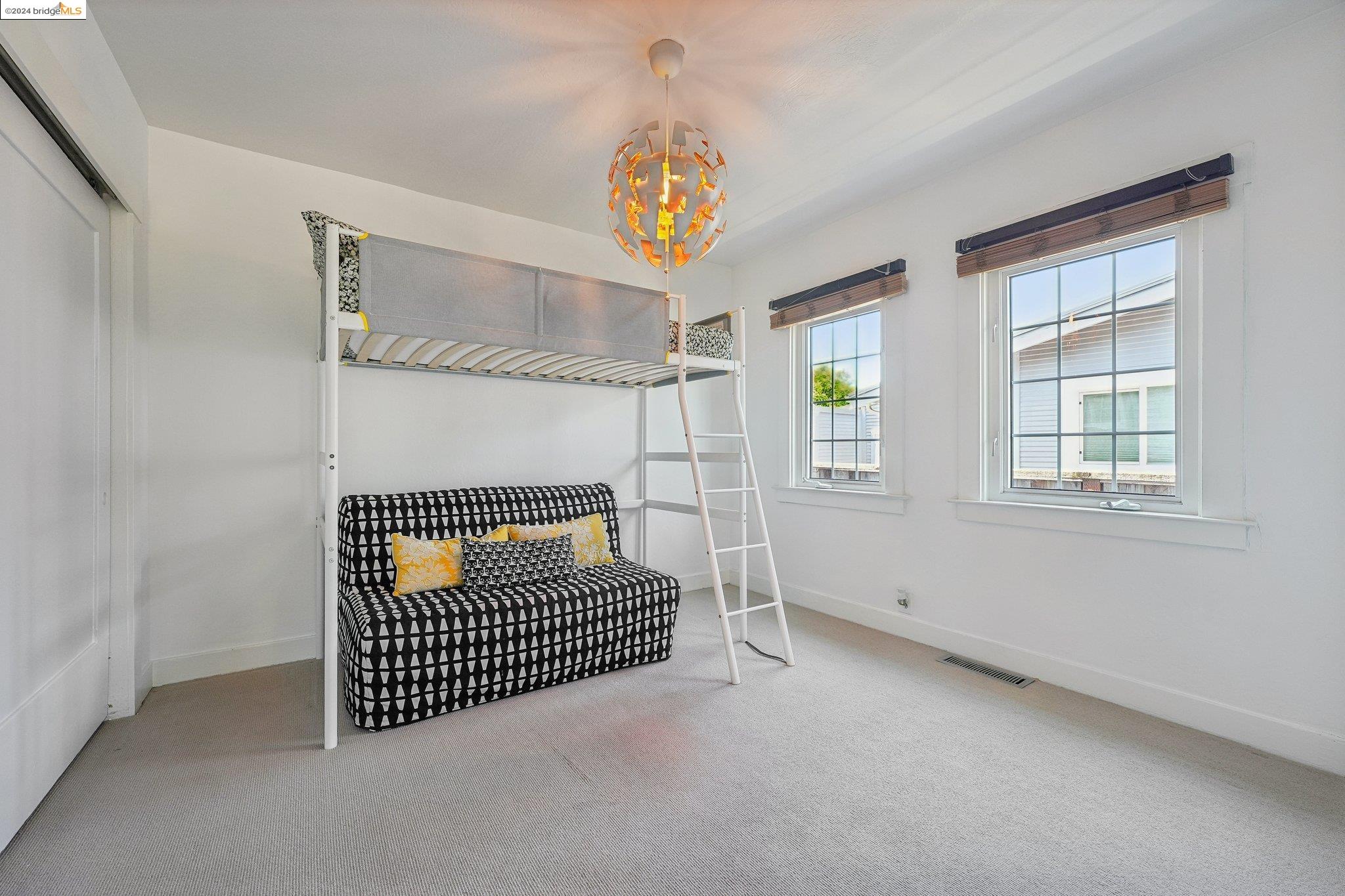 238 Beach Rd
