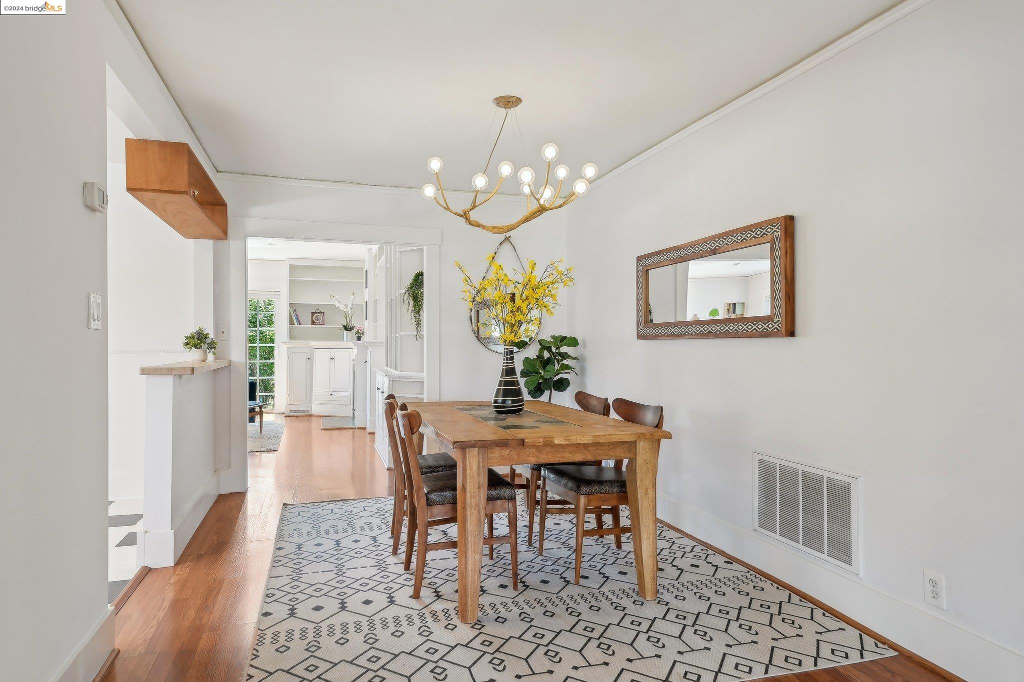 238 Beach Rd