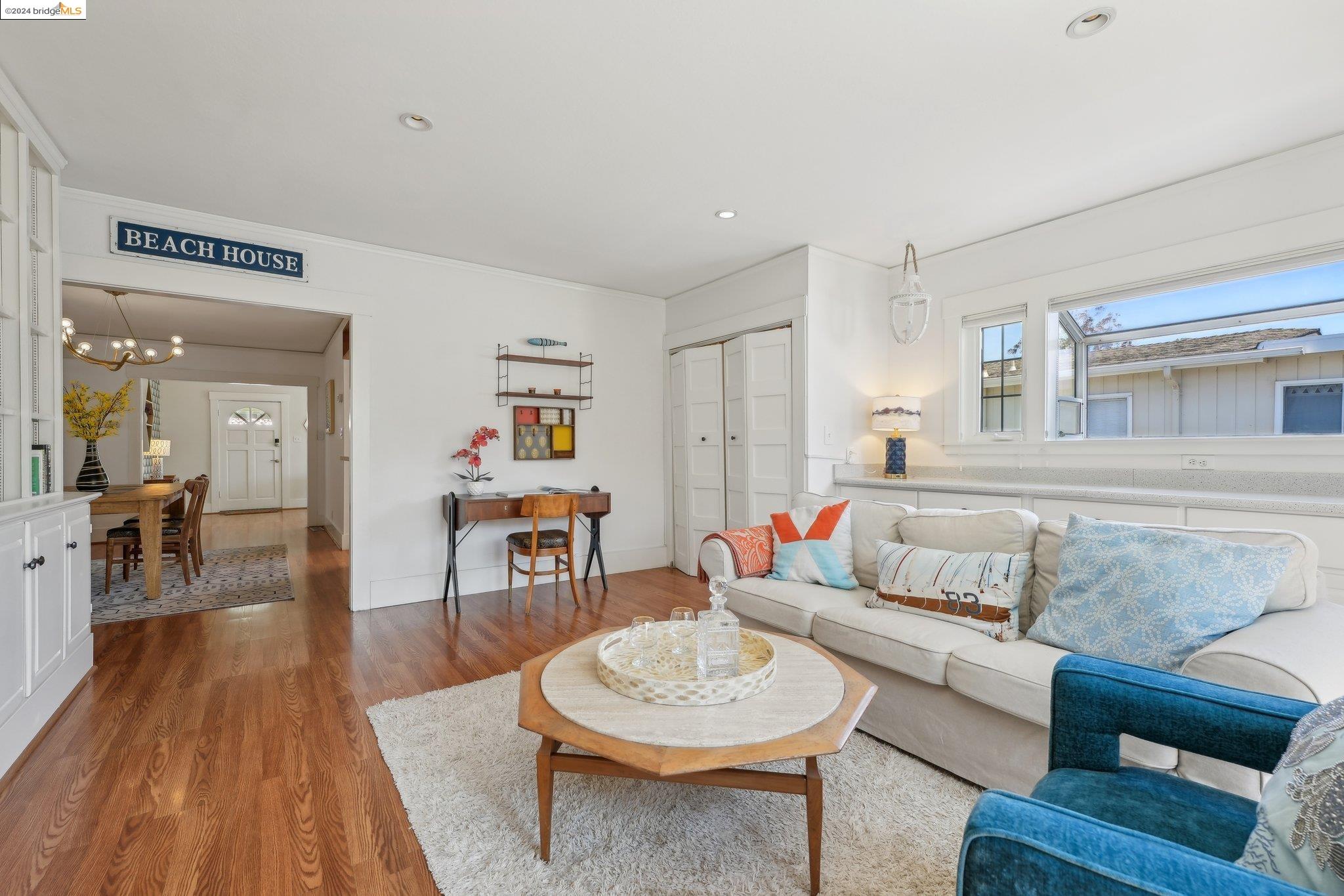 238 Beach Rd