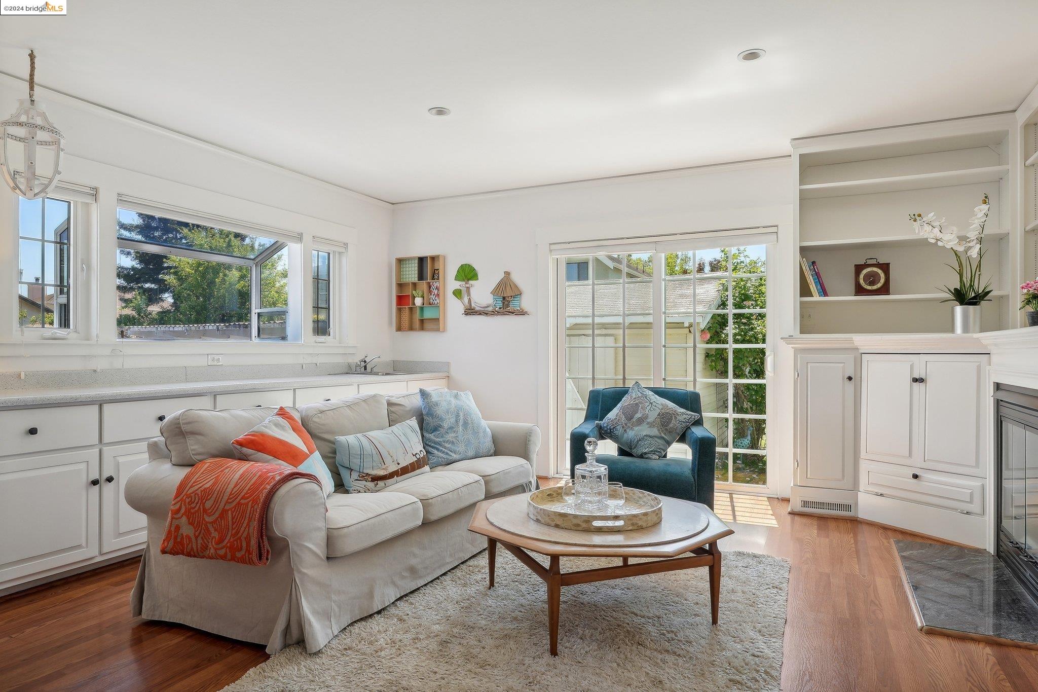 238 Beach Rd