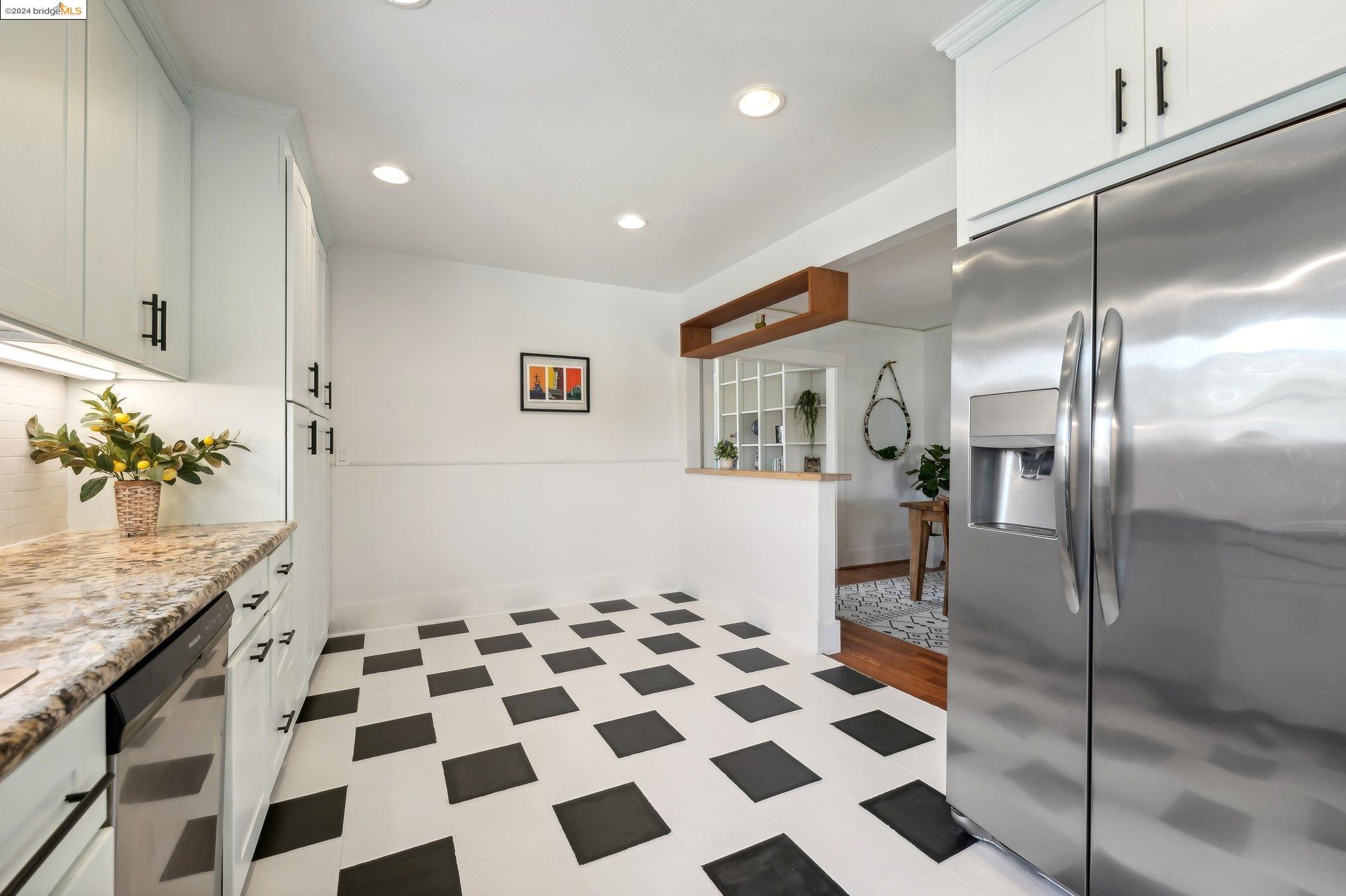 238 Beach Rd