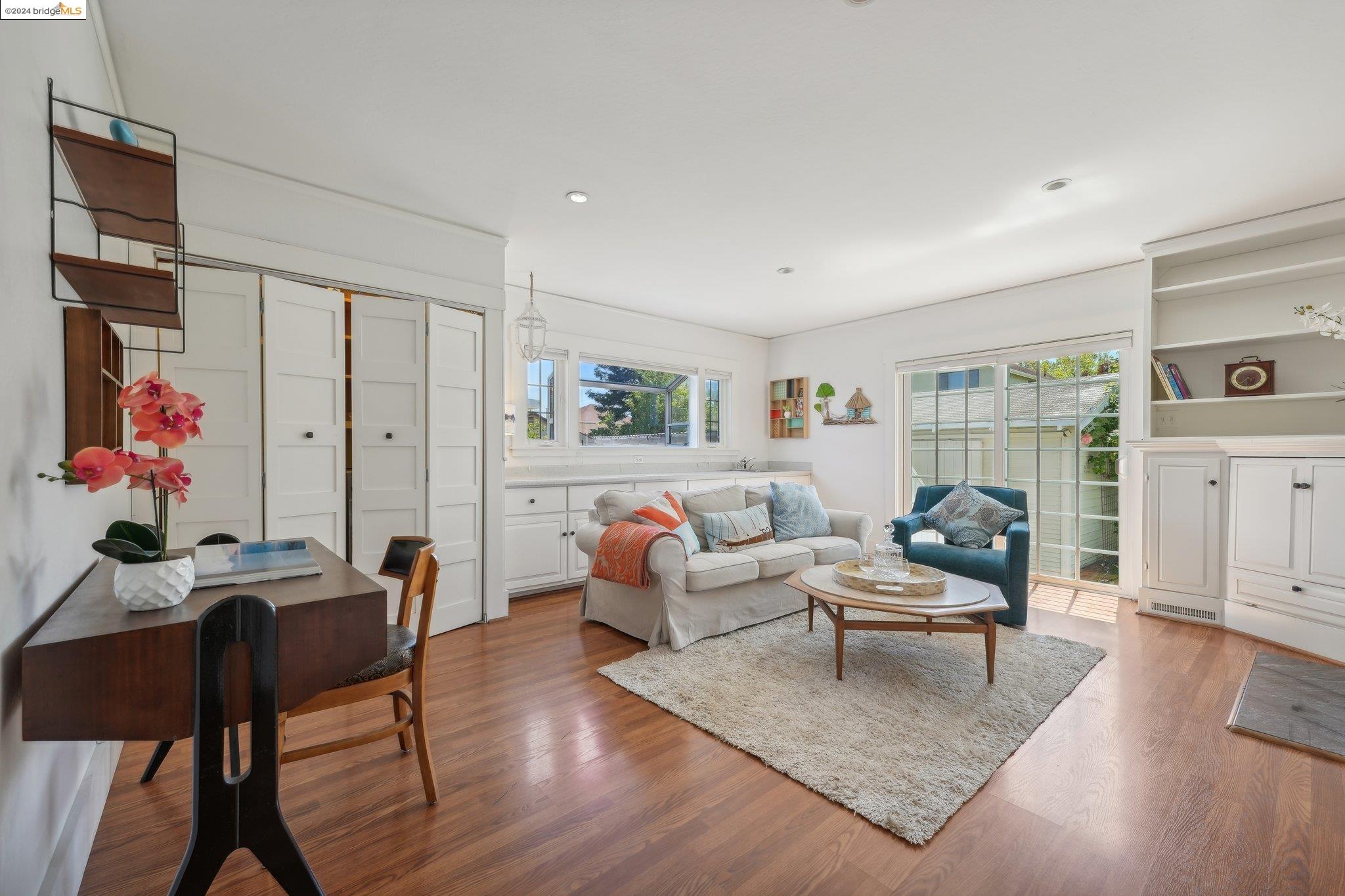 238 Beach Rd