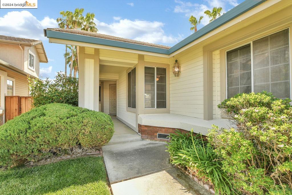 2231 Colonial Ct