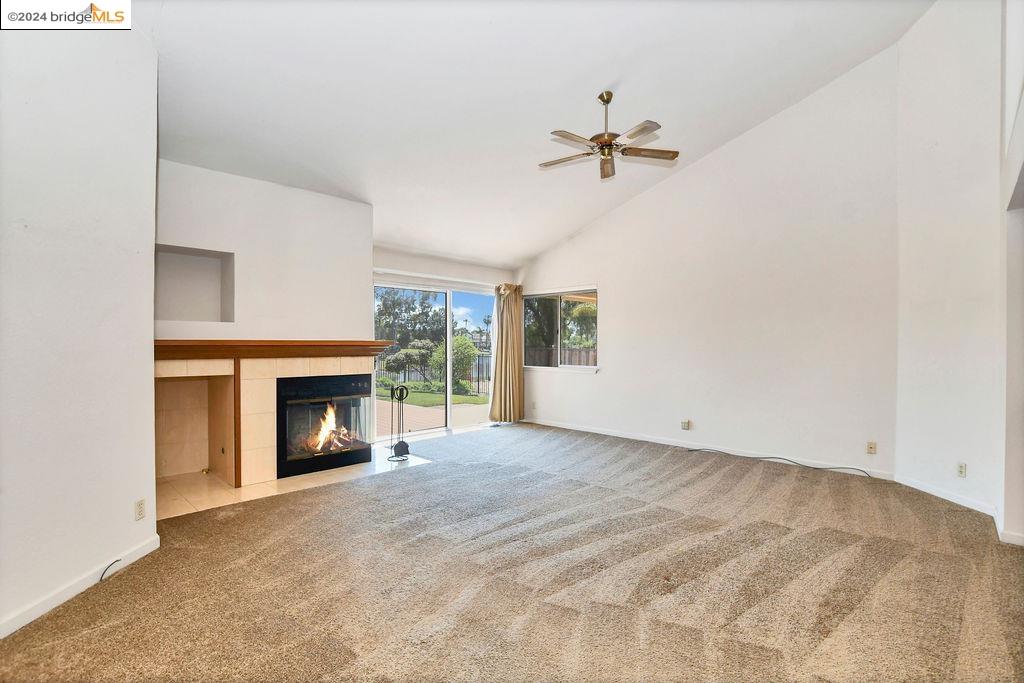 2231 Colonial Ct