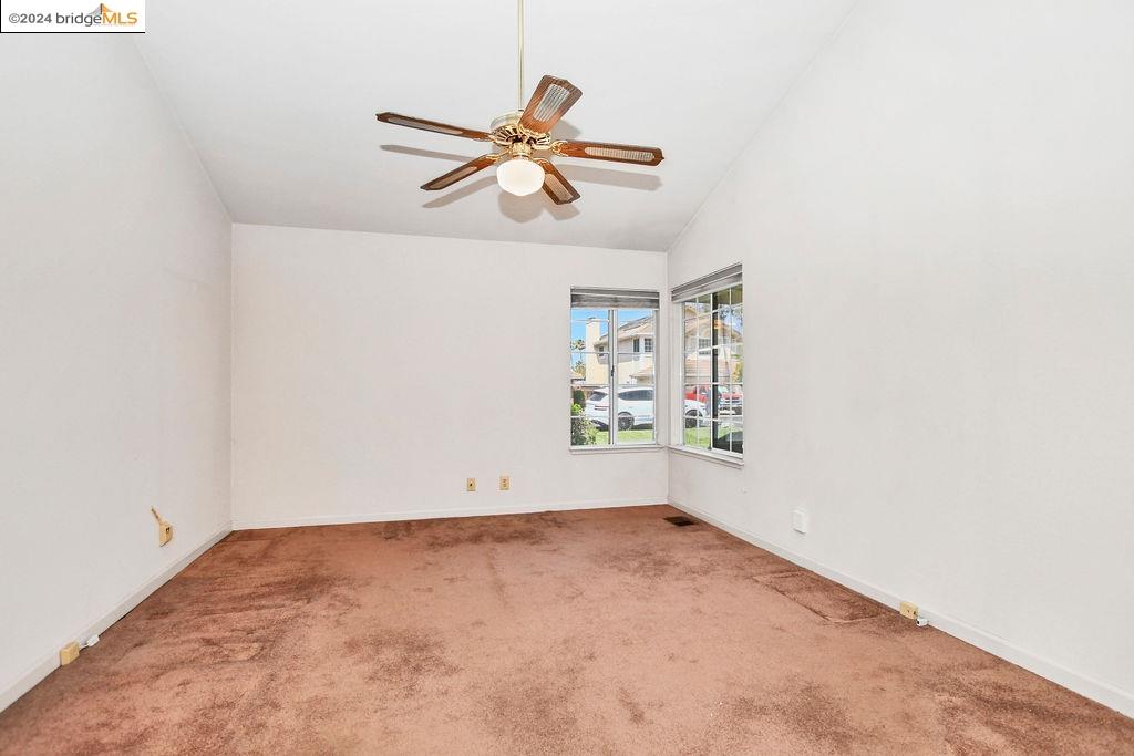 2231 Colonial Ct