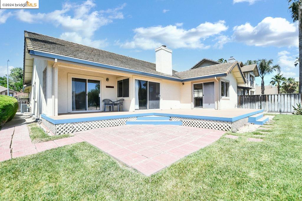 2231 Colonial Ct