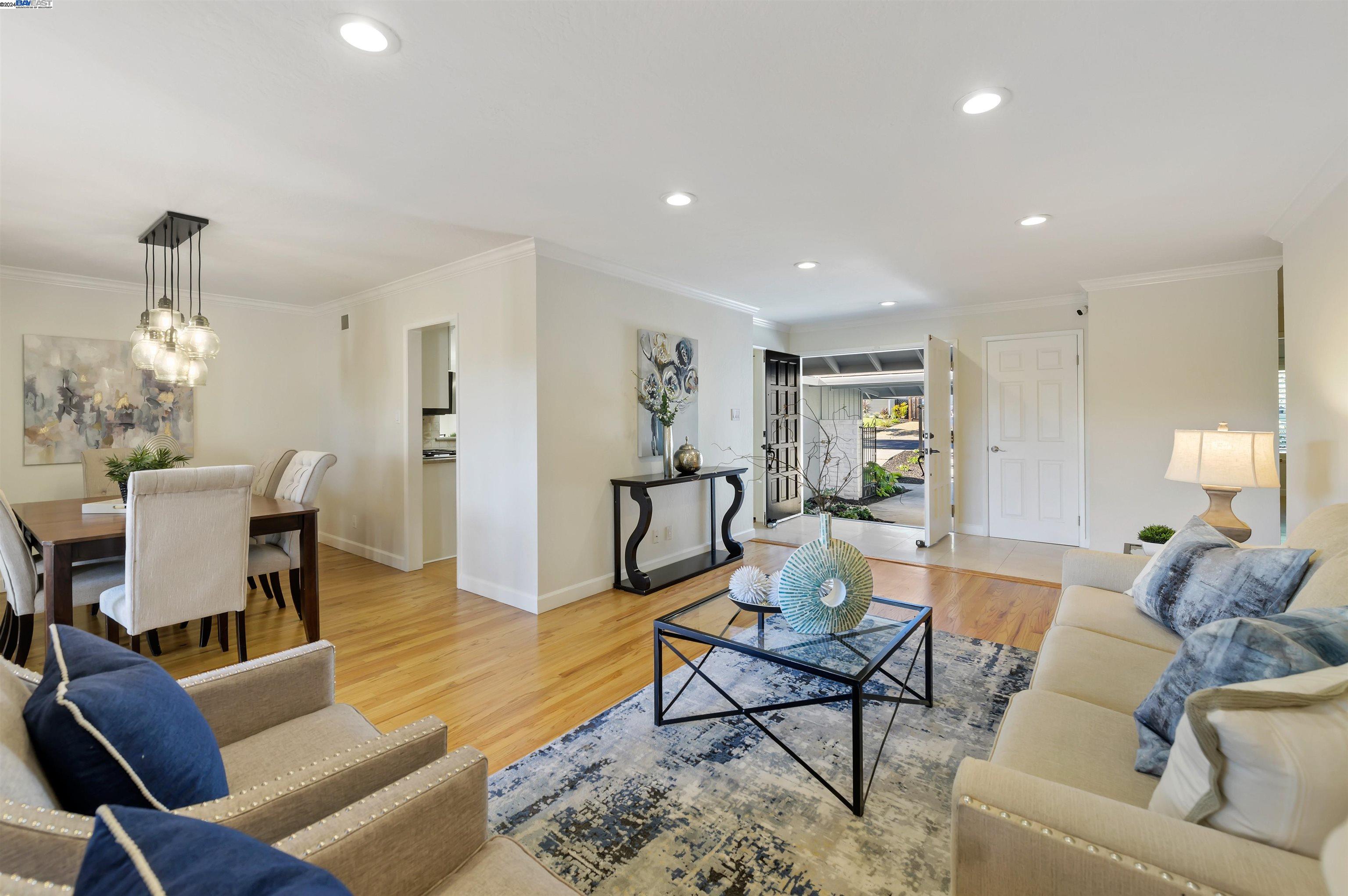 641 Del Sol Avenue
