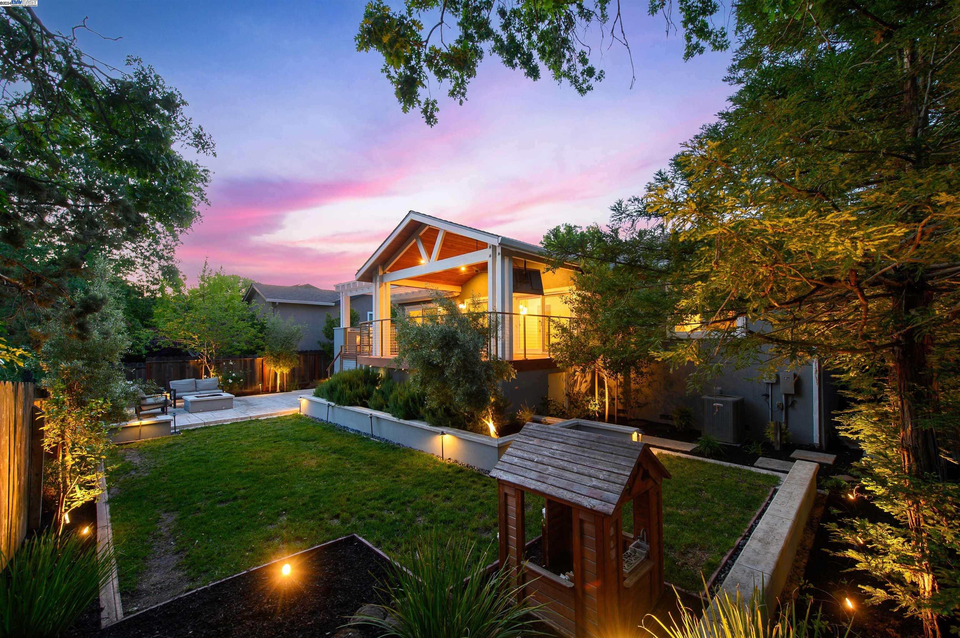 641 Del Sol Avenue