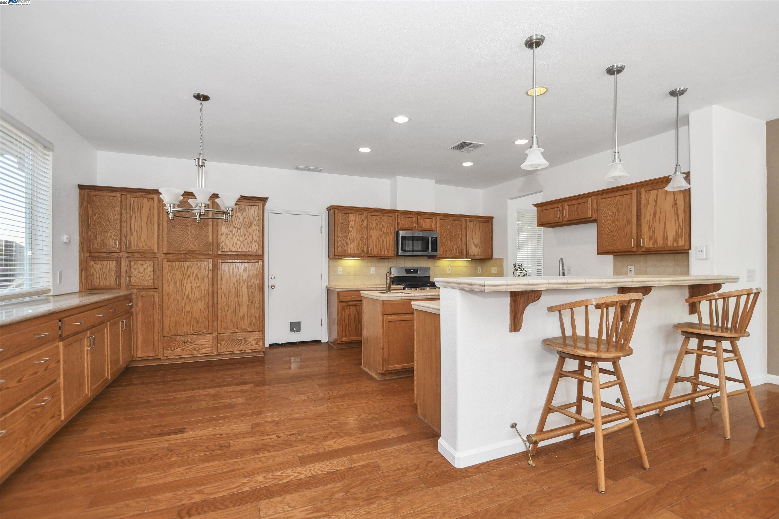 3931 Granite Falls Dr