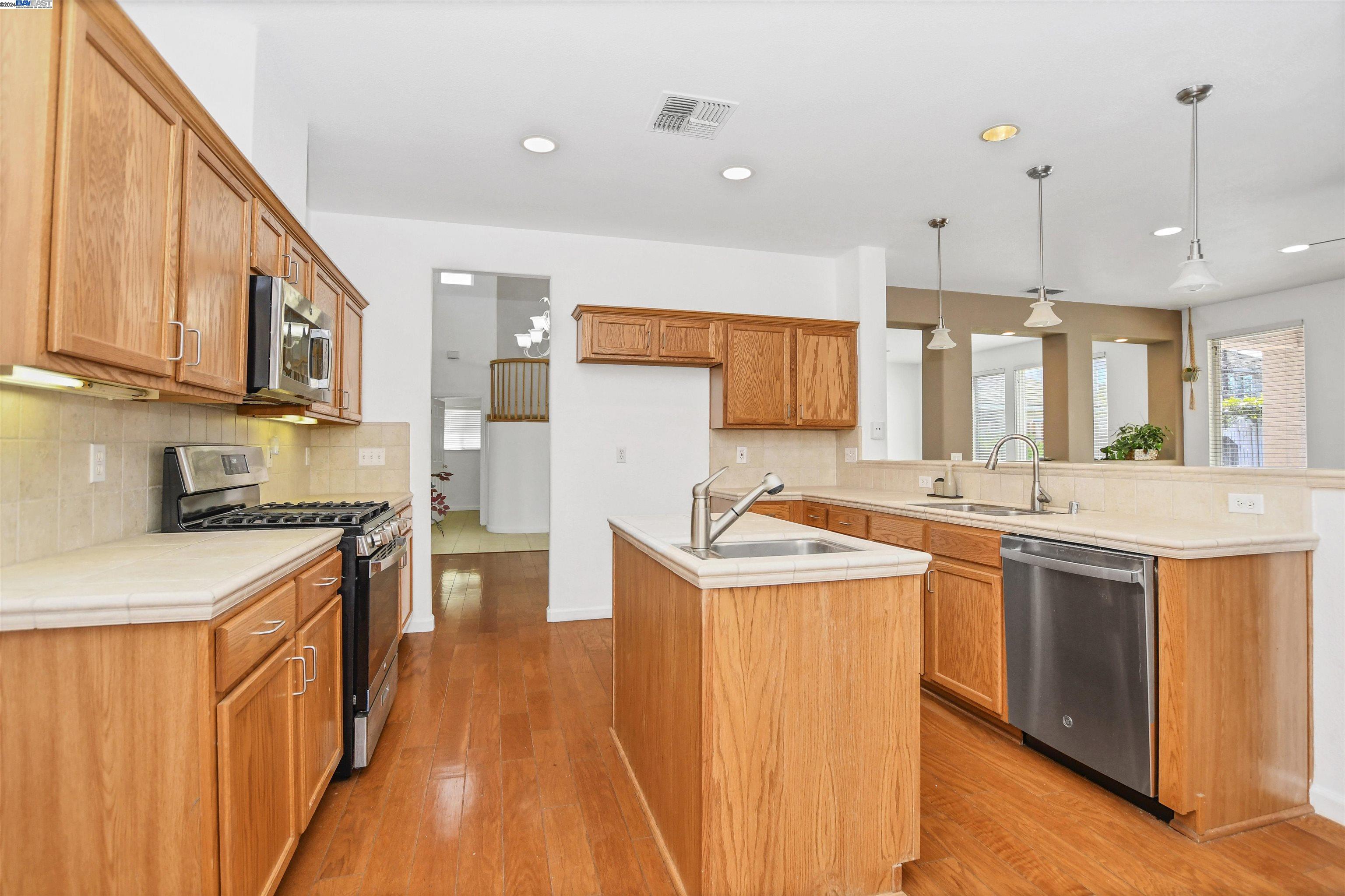 3931 Granite Falls Dr