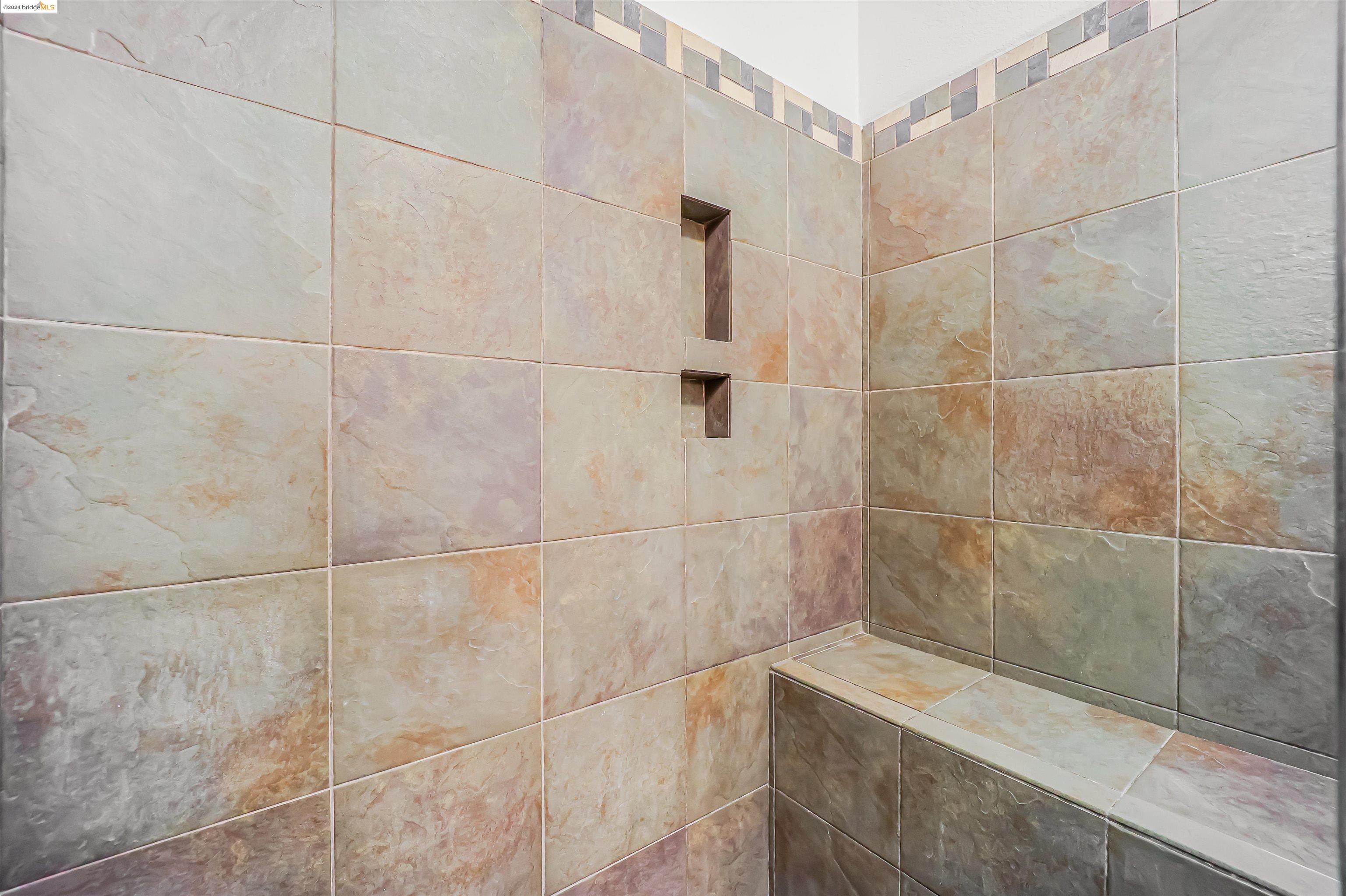 7408 Rolling Hills Cir