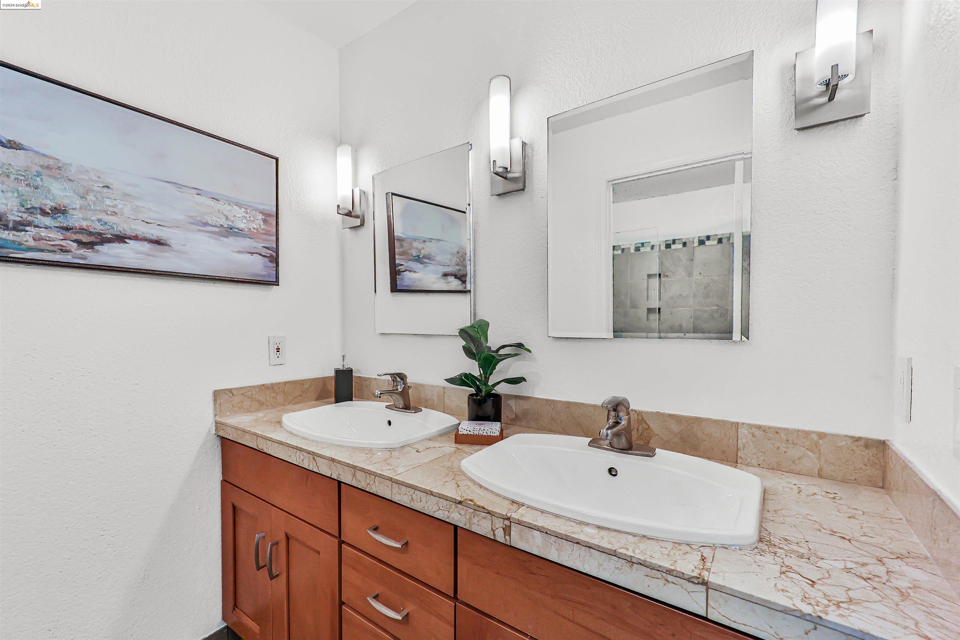 7408 Rolling Hills Cir