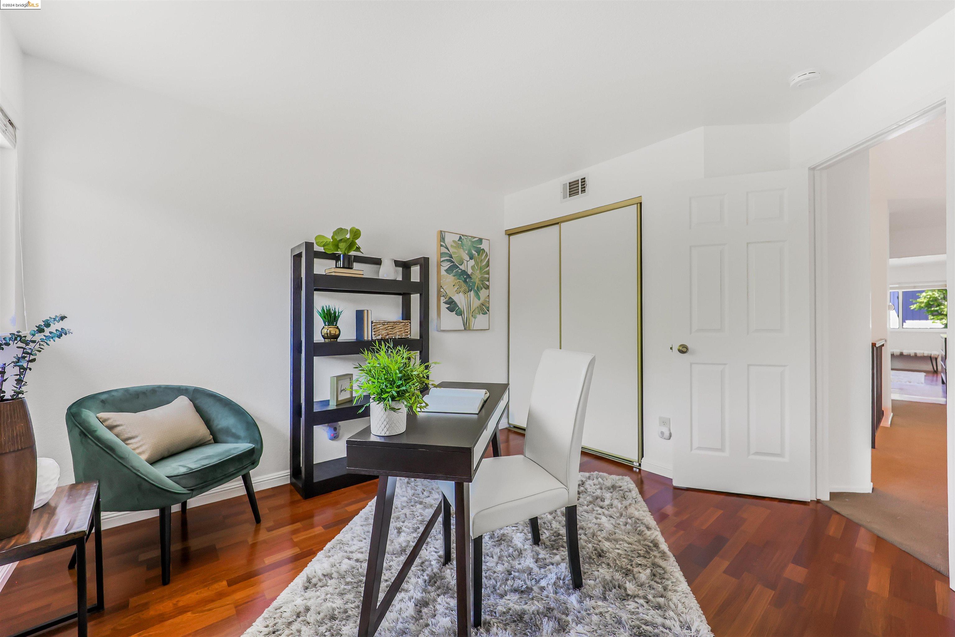 7408 Rolling Hills Cir