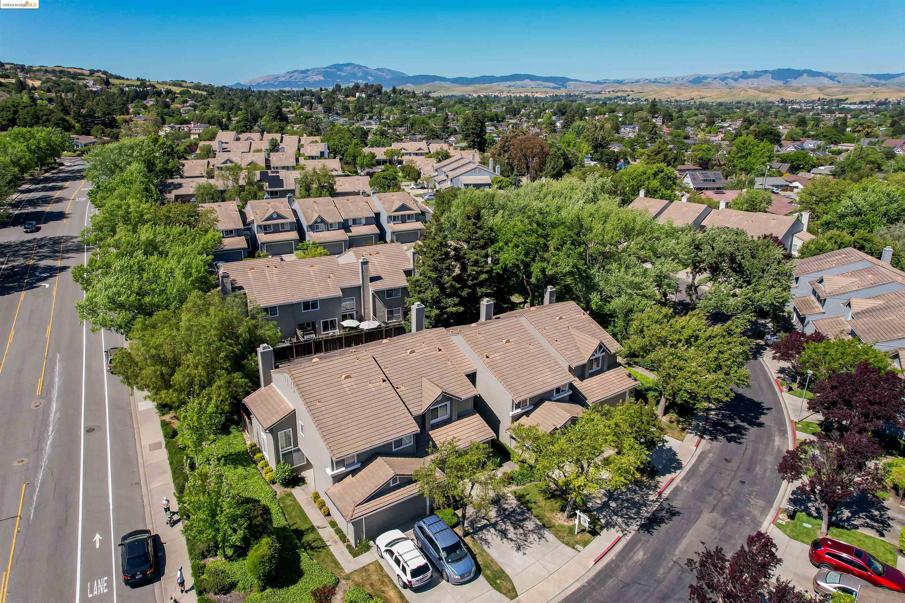 7408 Rolling Hills Cir