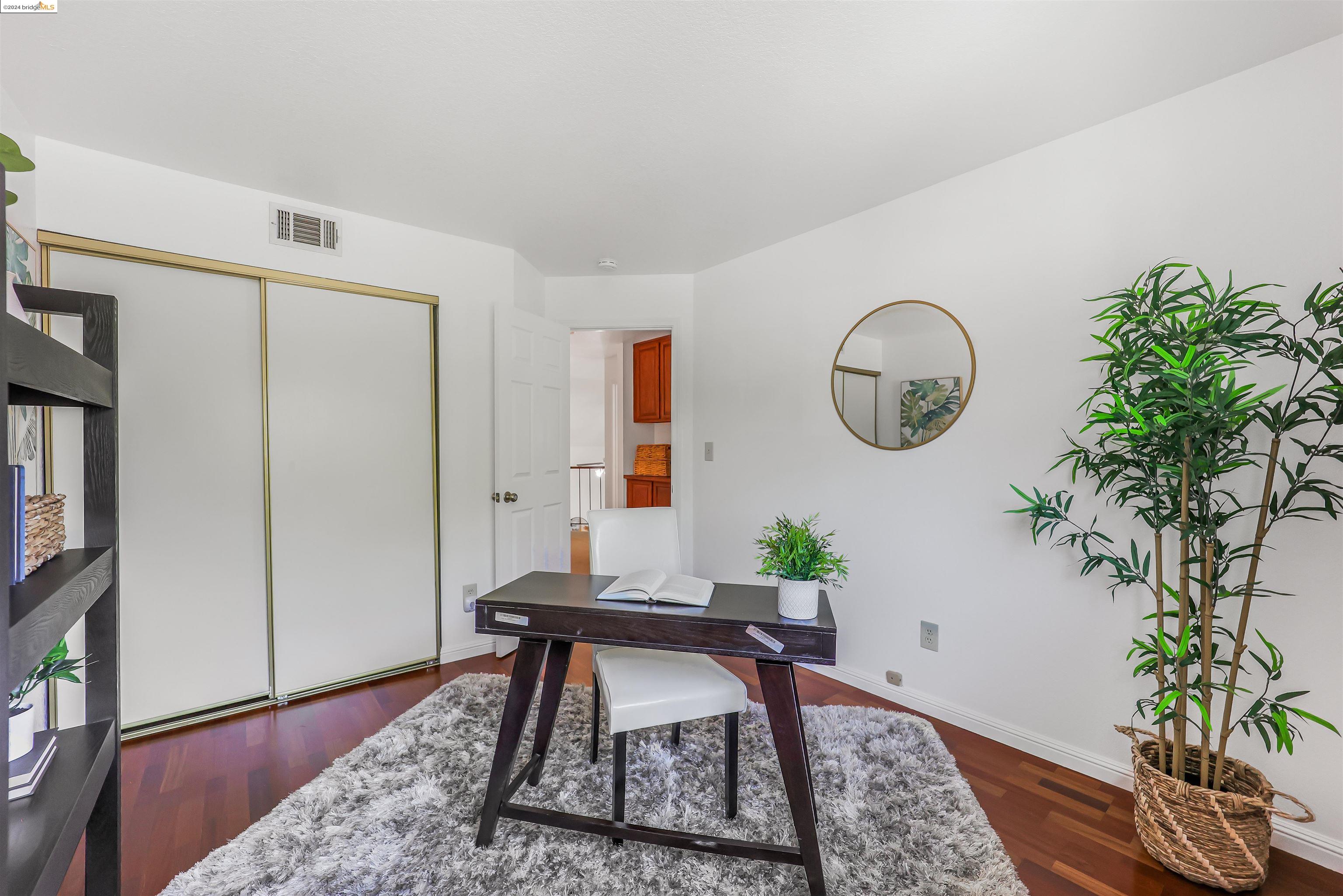 7408 Rolling Hills Cir