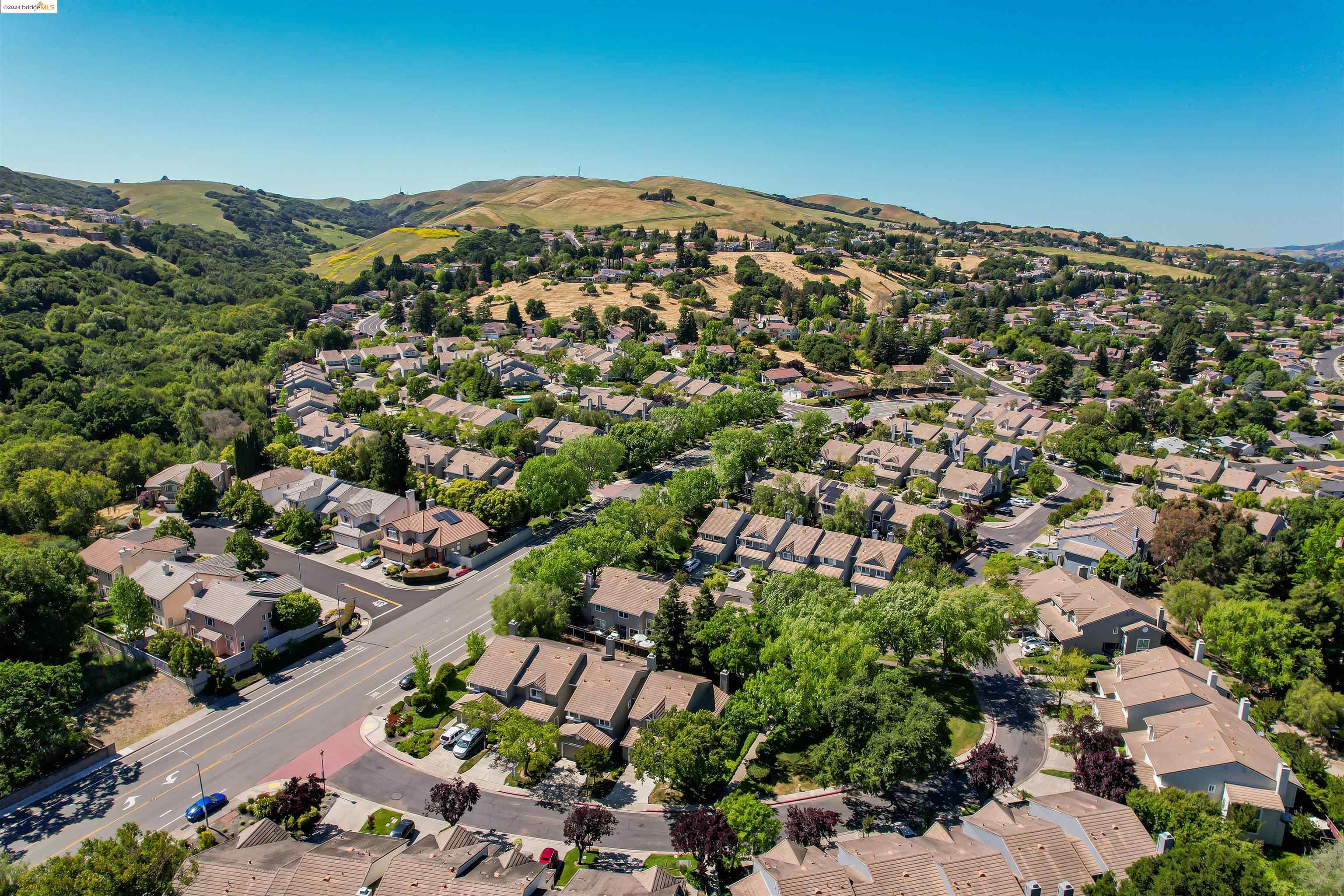 7408 Rolling Hills Cir