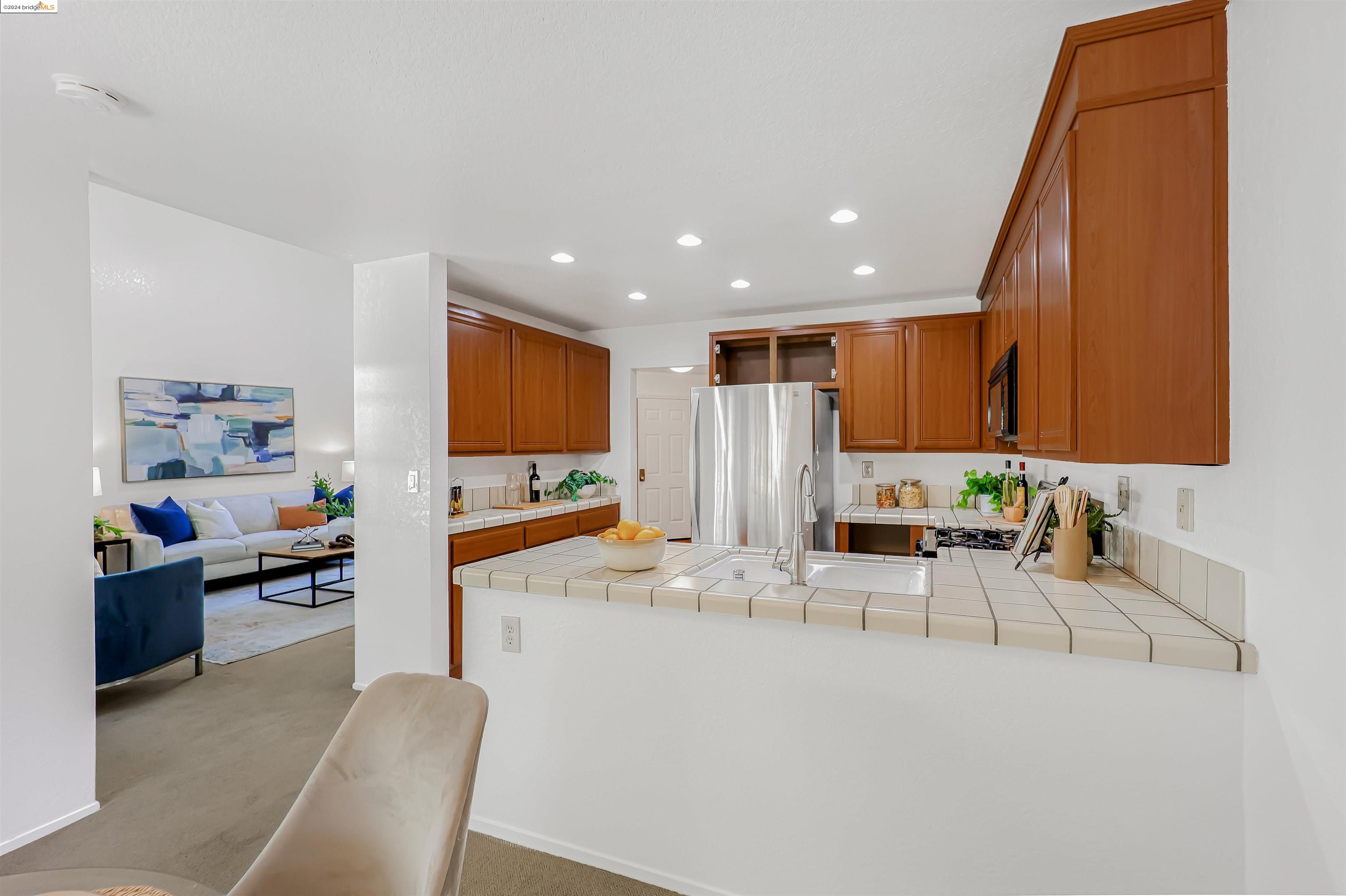 7408 Rolling Hills Cir