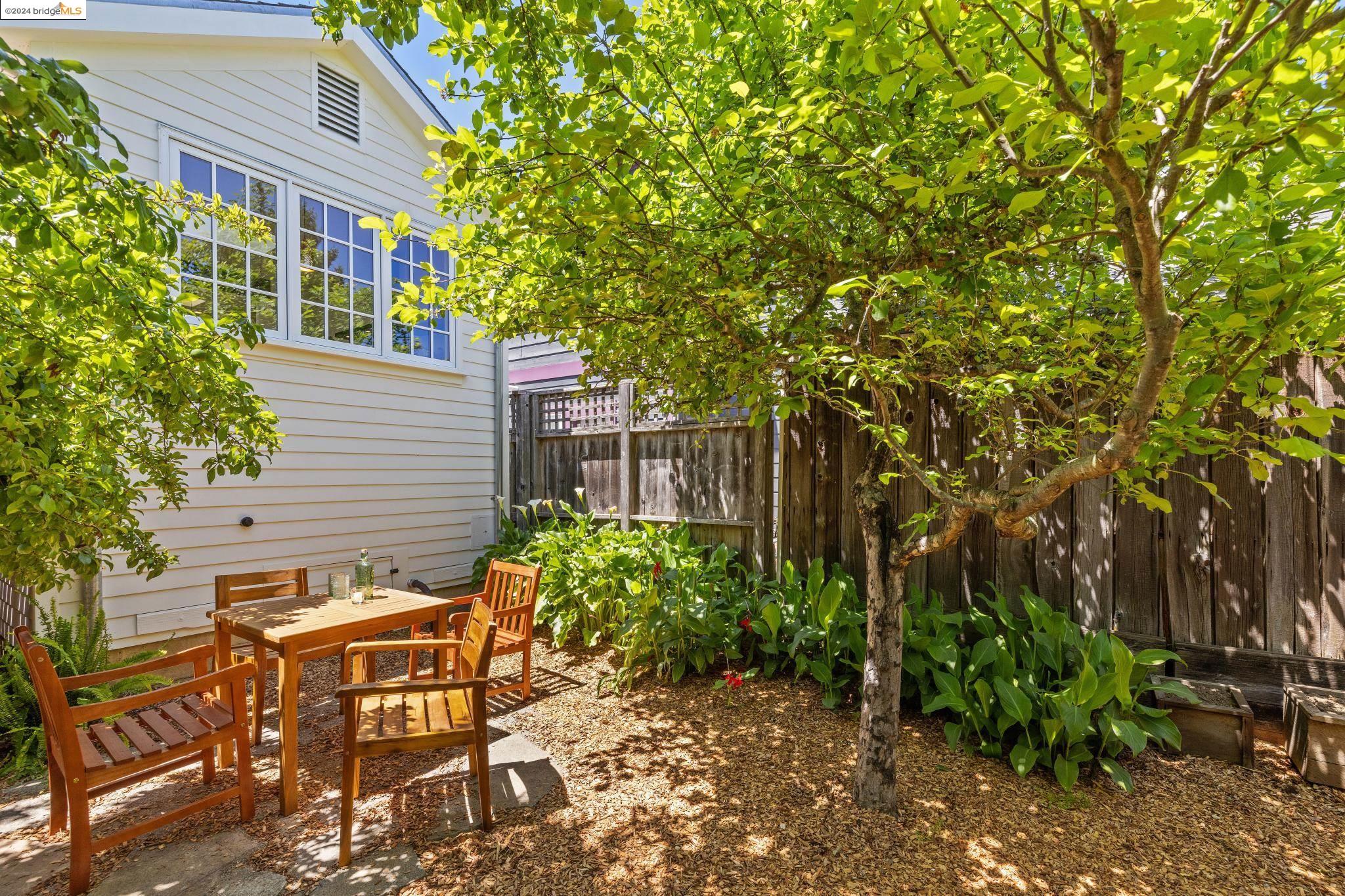 6 F St